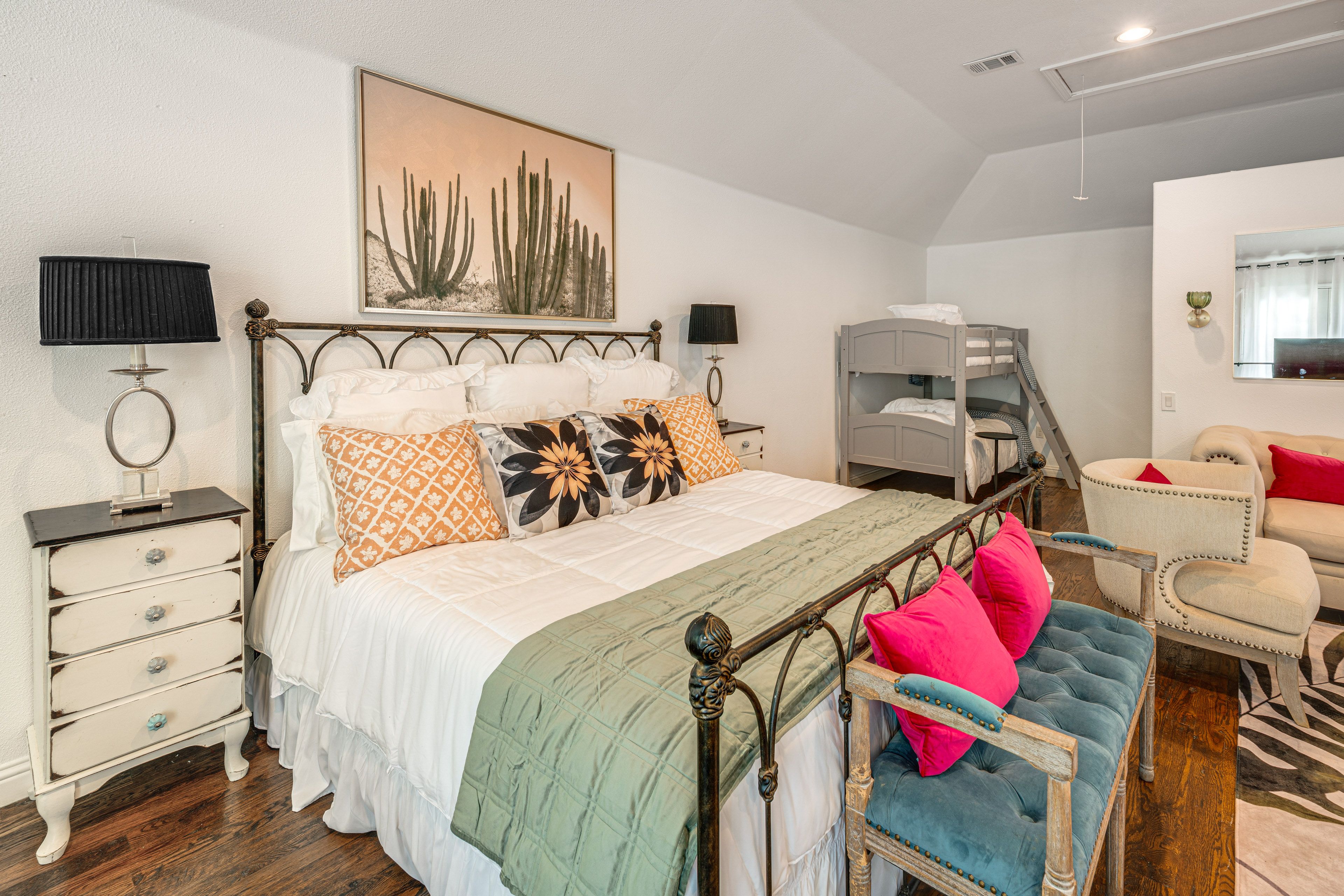 Studio | King Bed | Twin Bunk Bed
