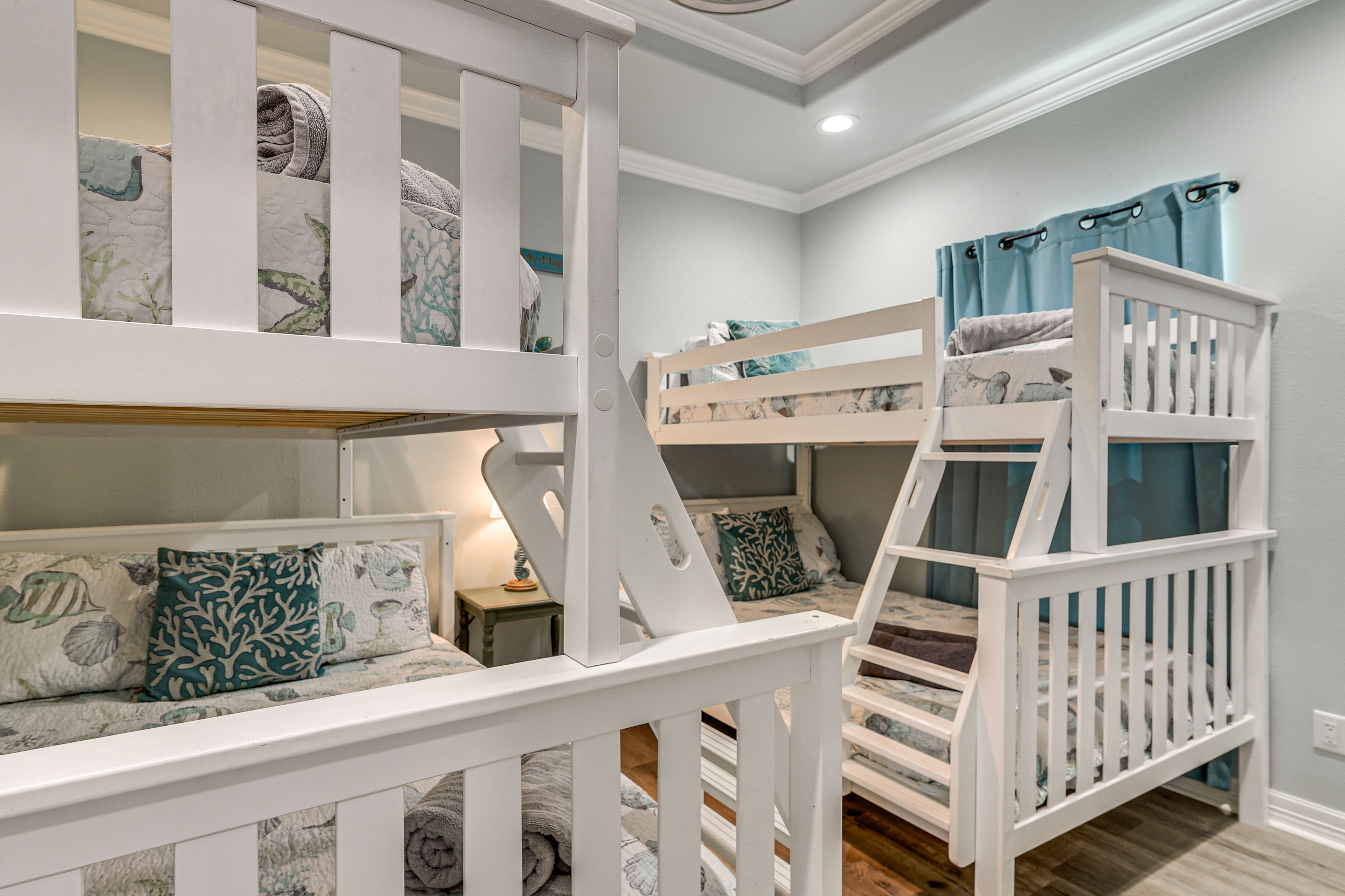 Bedroom 3 | 2 Twin/Full Bunk Beds