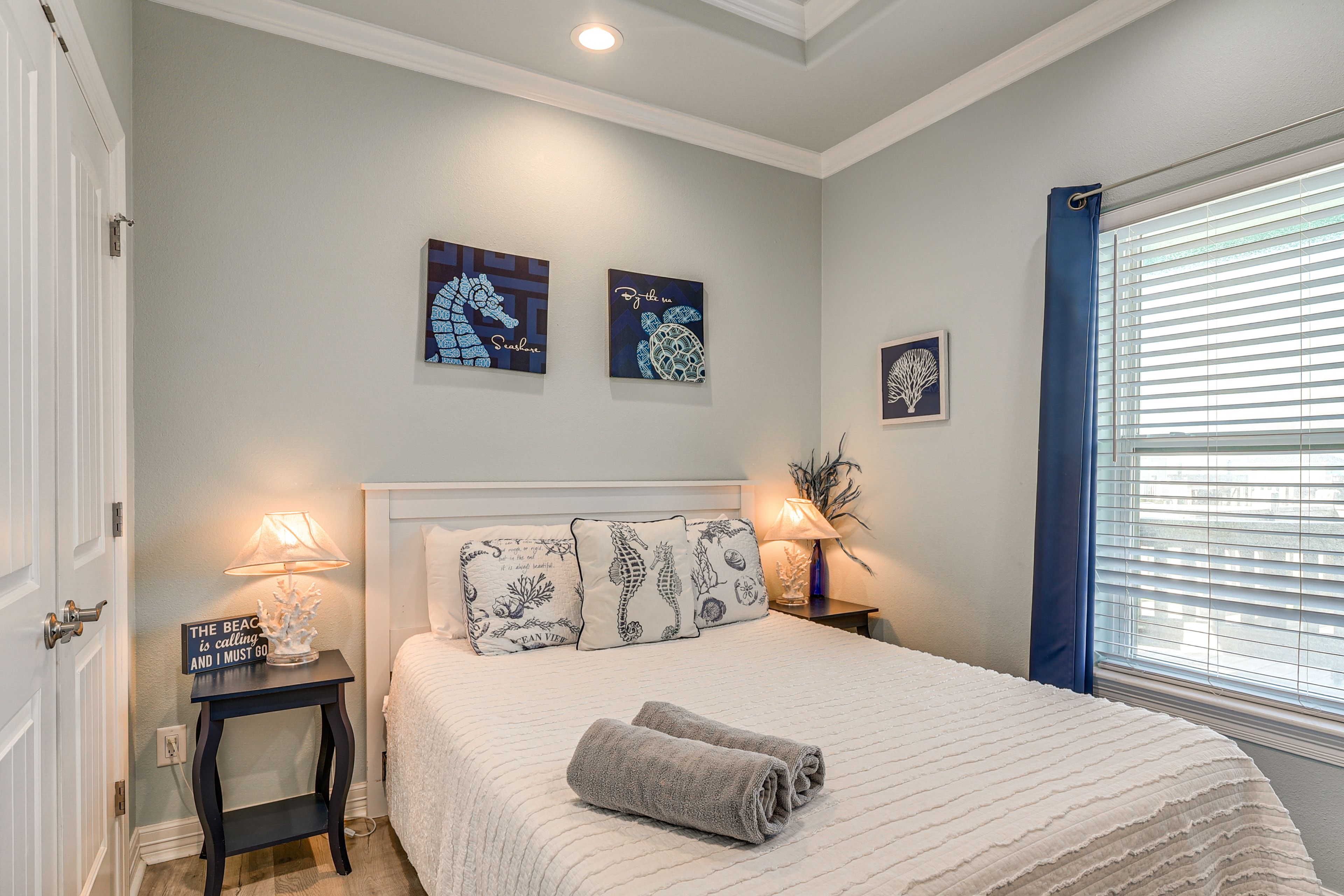 Bedroom 2 | Queen Bed | Futon