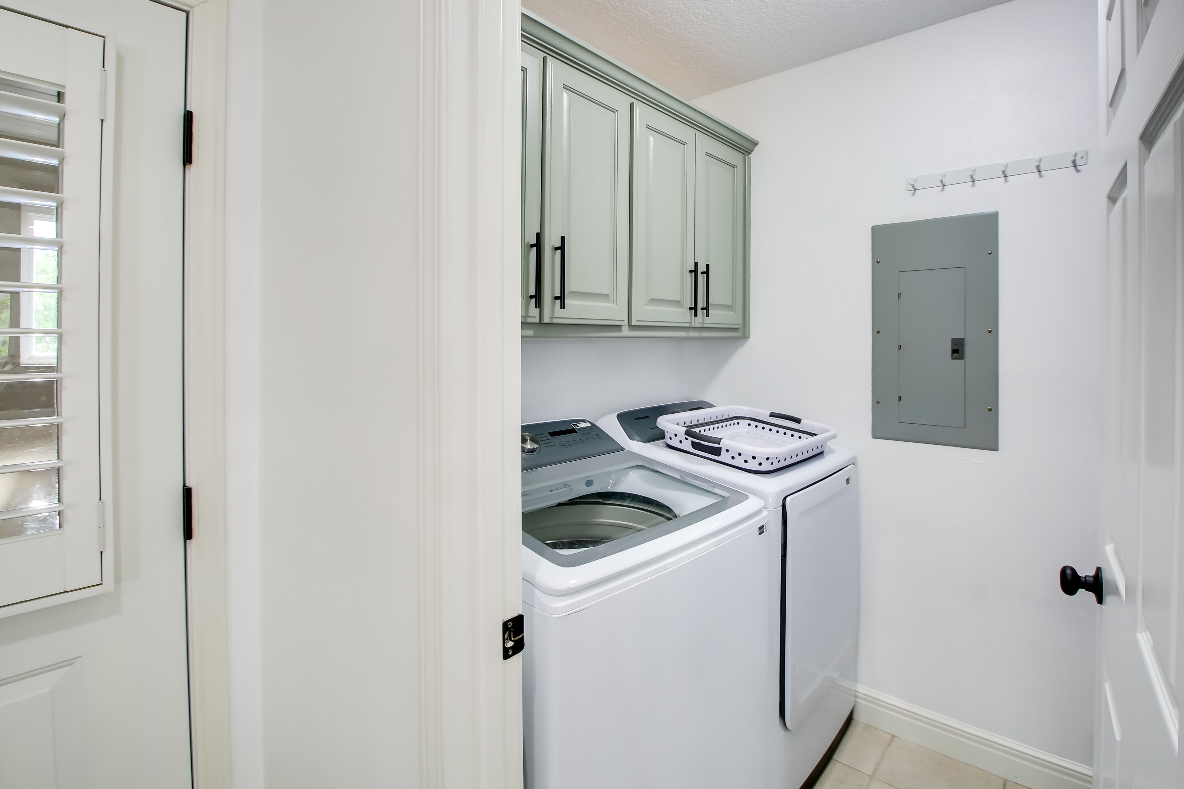 Unit 2351 | Washer & Dryer