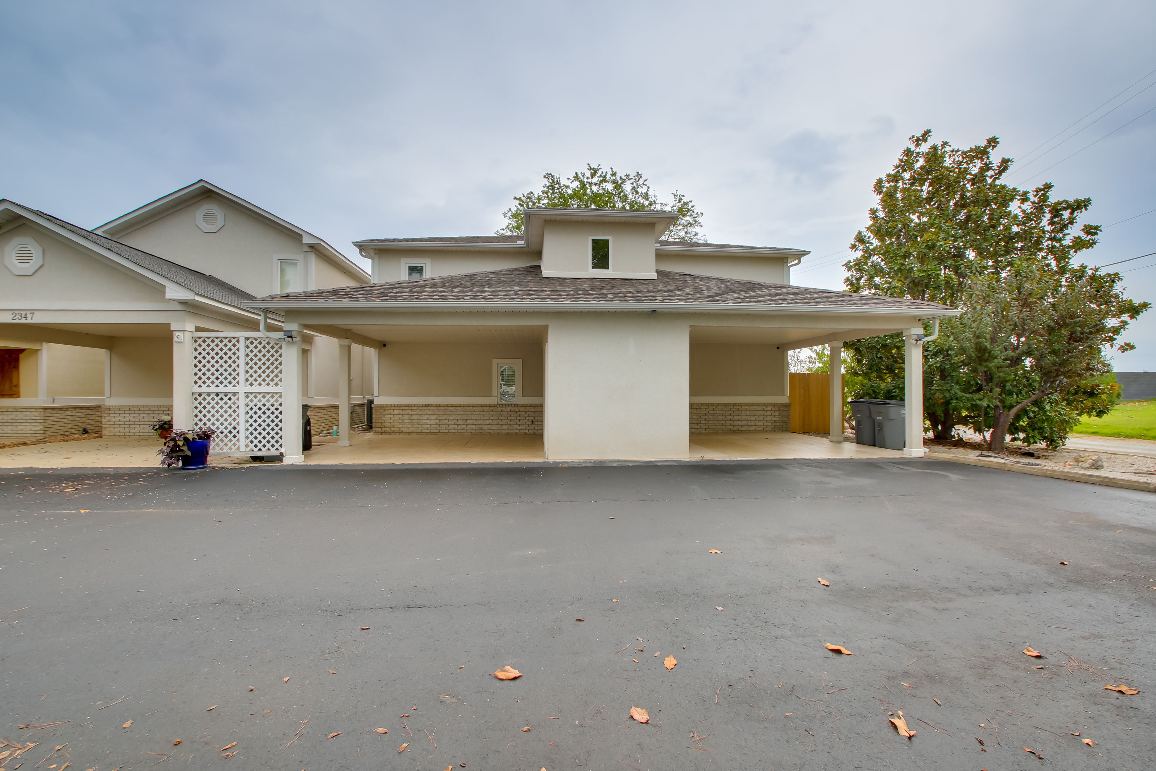 Parking | Carport (2 Vehicles) | Driveway (2 Vehicles)