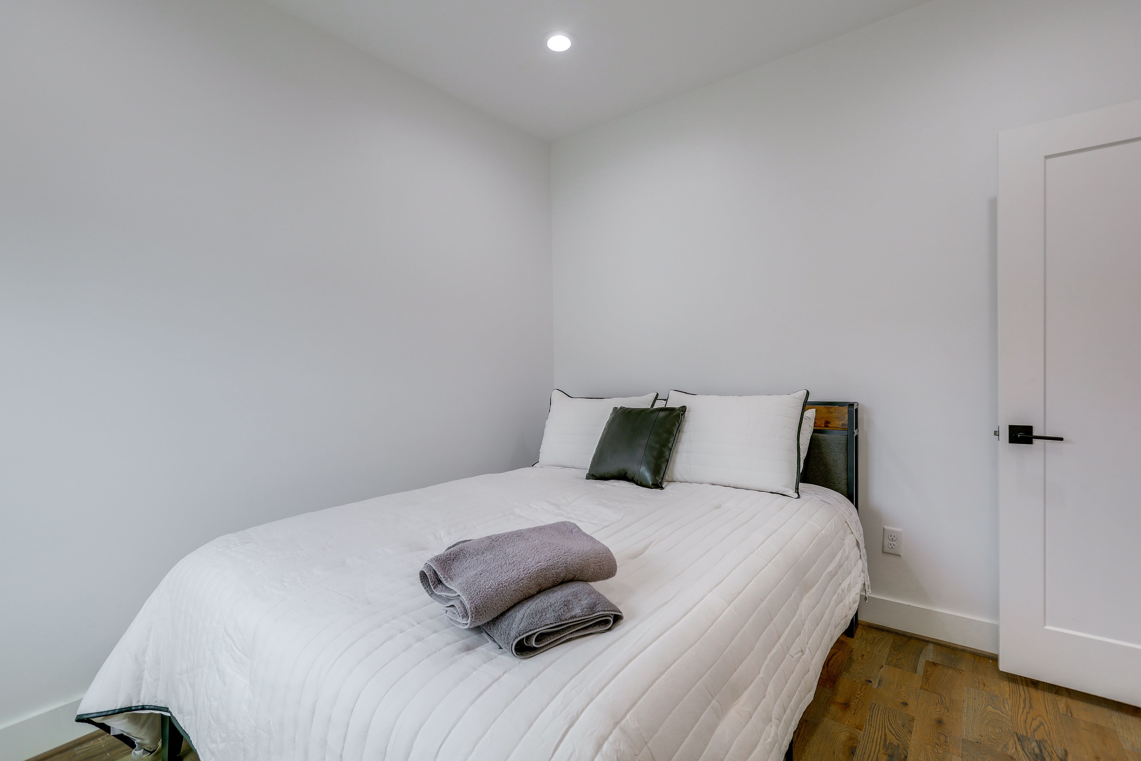 Bedroom 2 | Queen Bed | 2nd Floor
