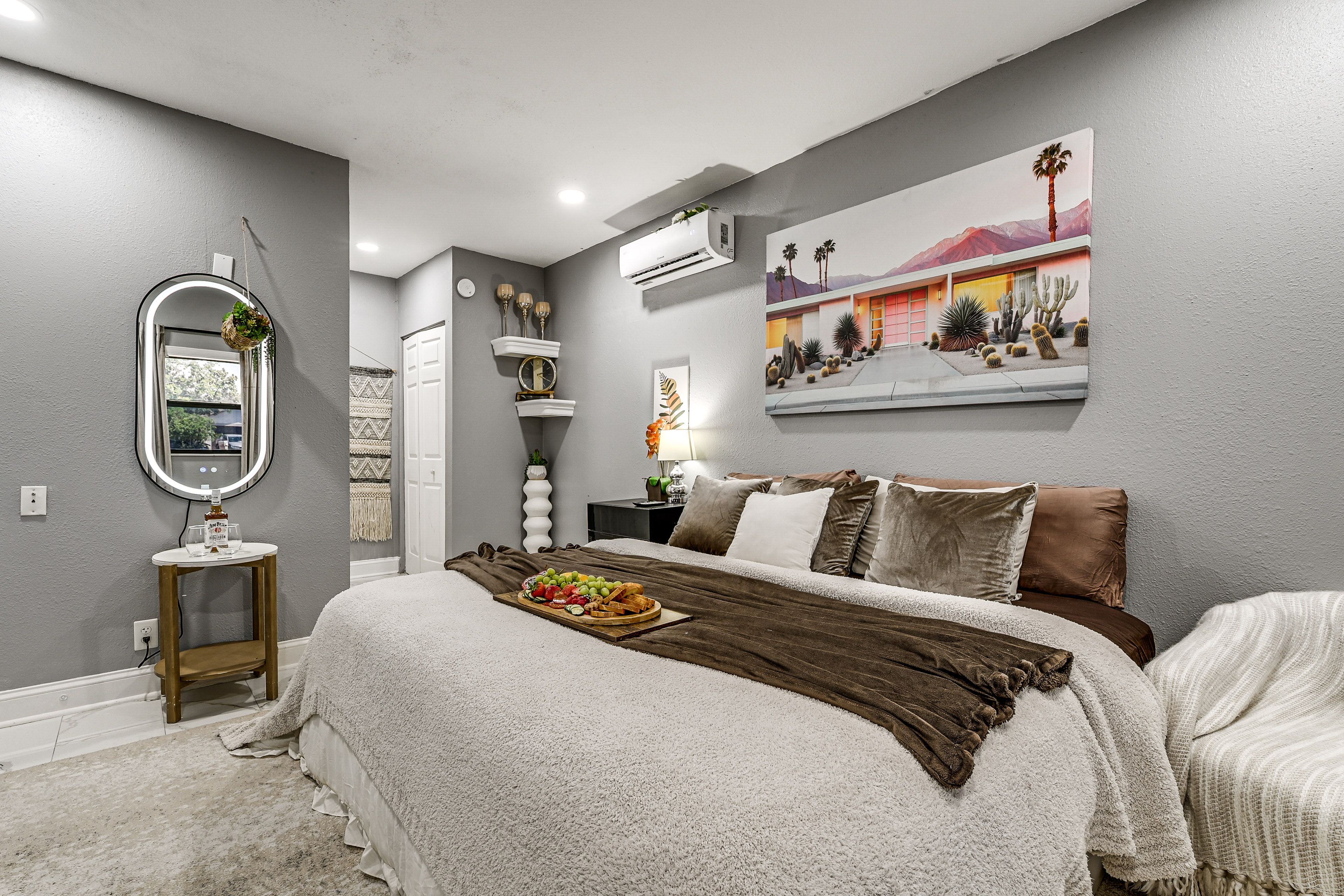 Bedroom | King Bed | Smart TV