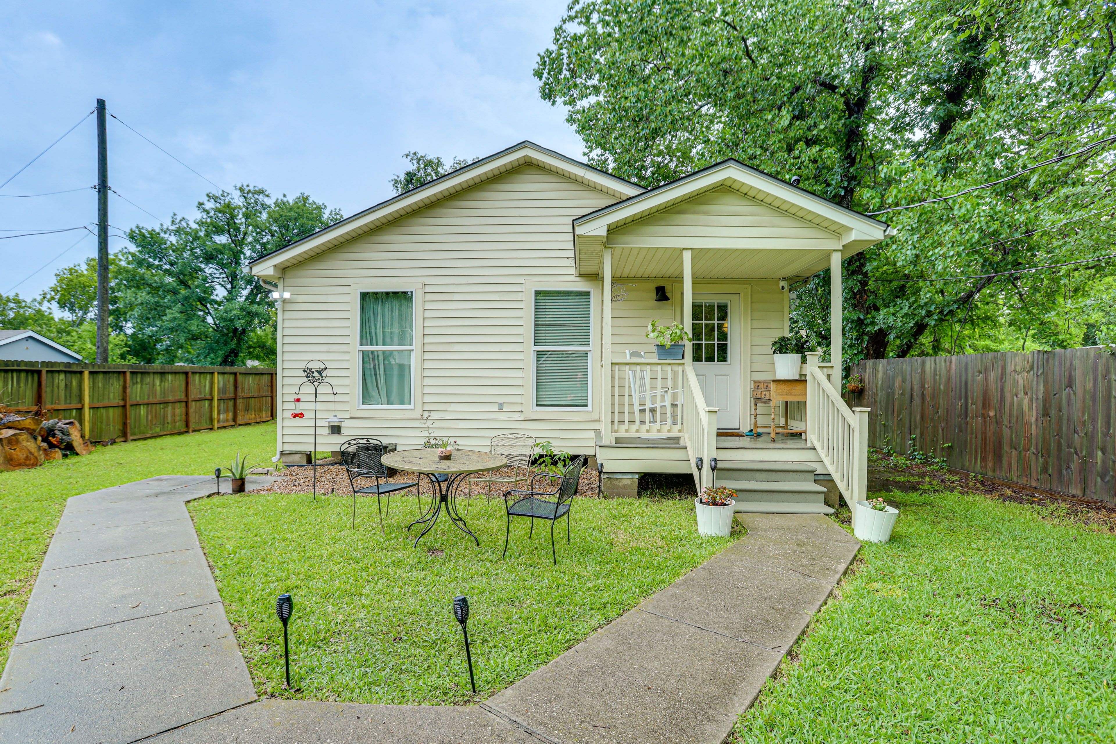 Houston Vacation Rental | 2BR | 2BA | 1,200 Sq Ft