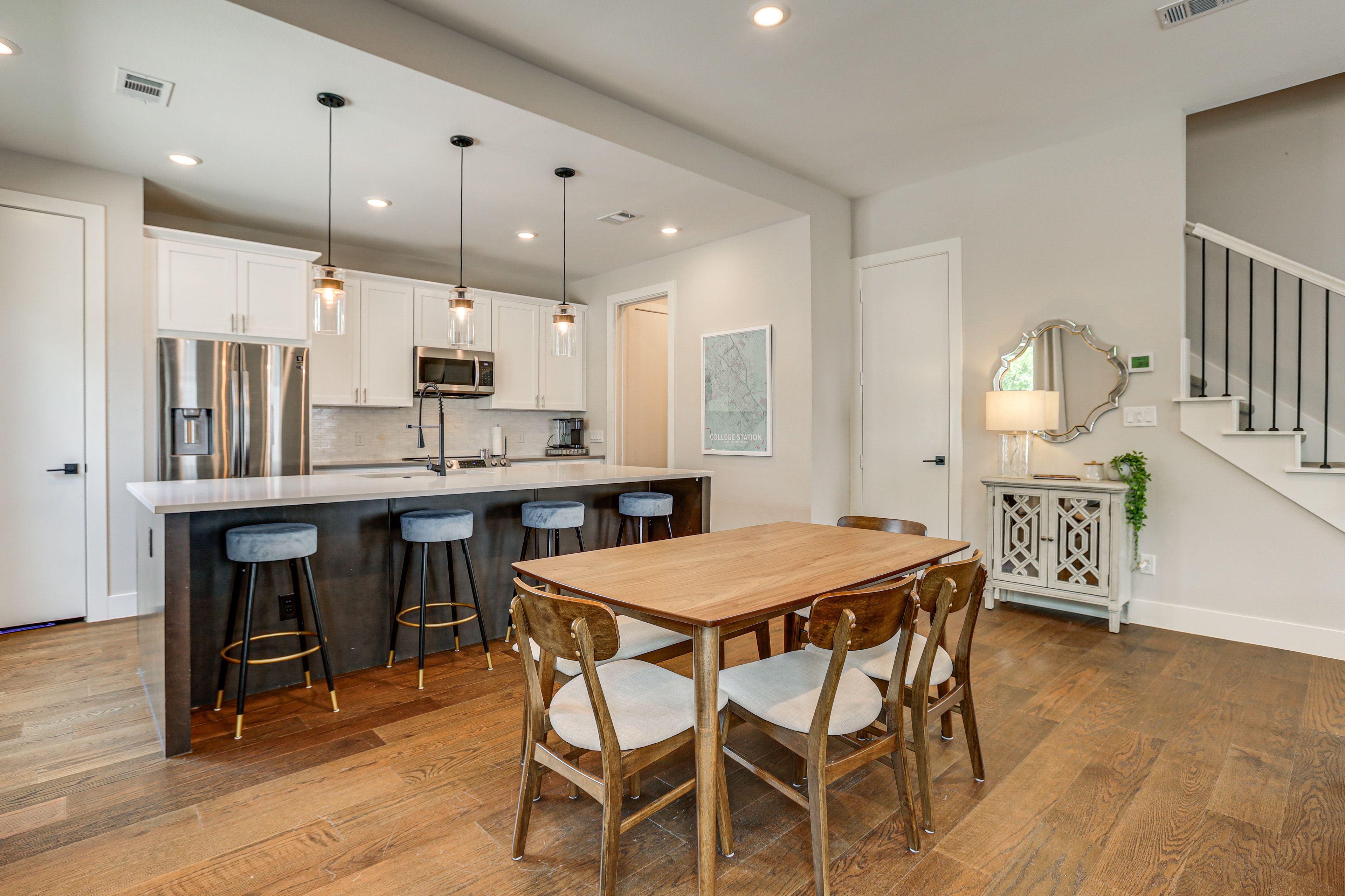 Dining Area | 1st Floor