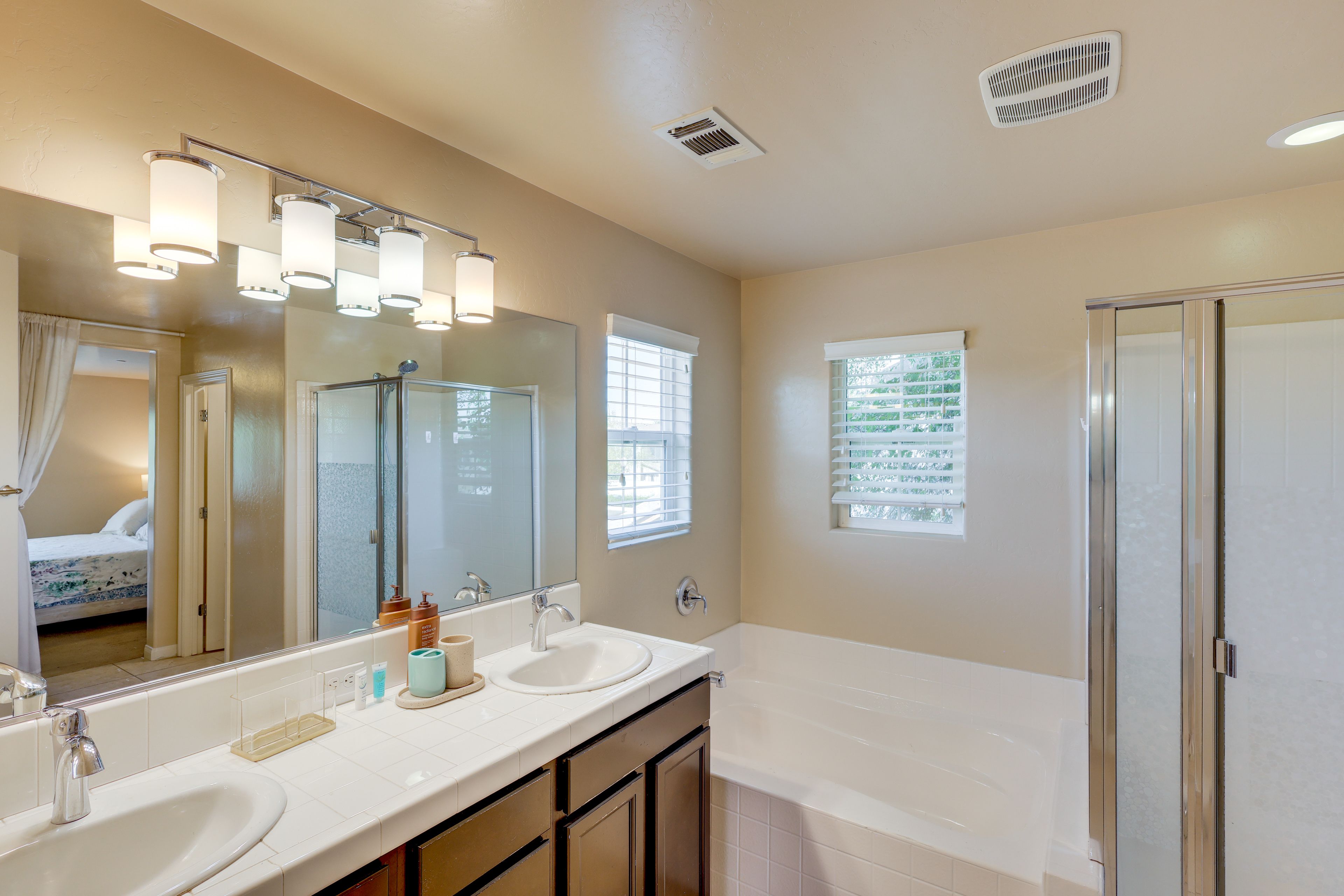 En-Suite Bathroom | 2nd Floor