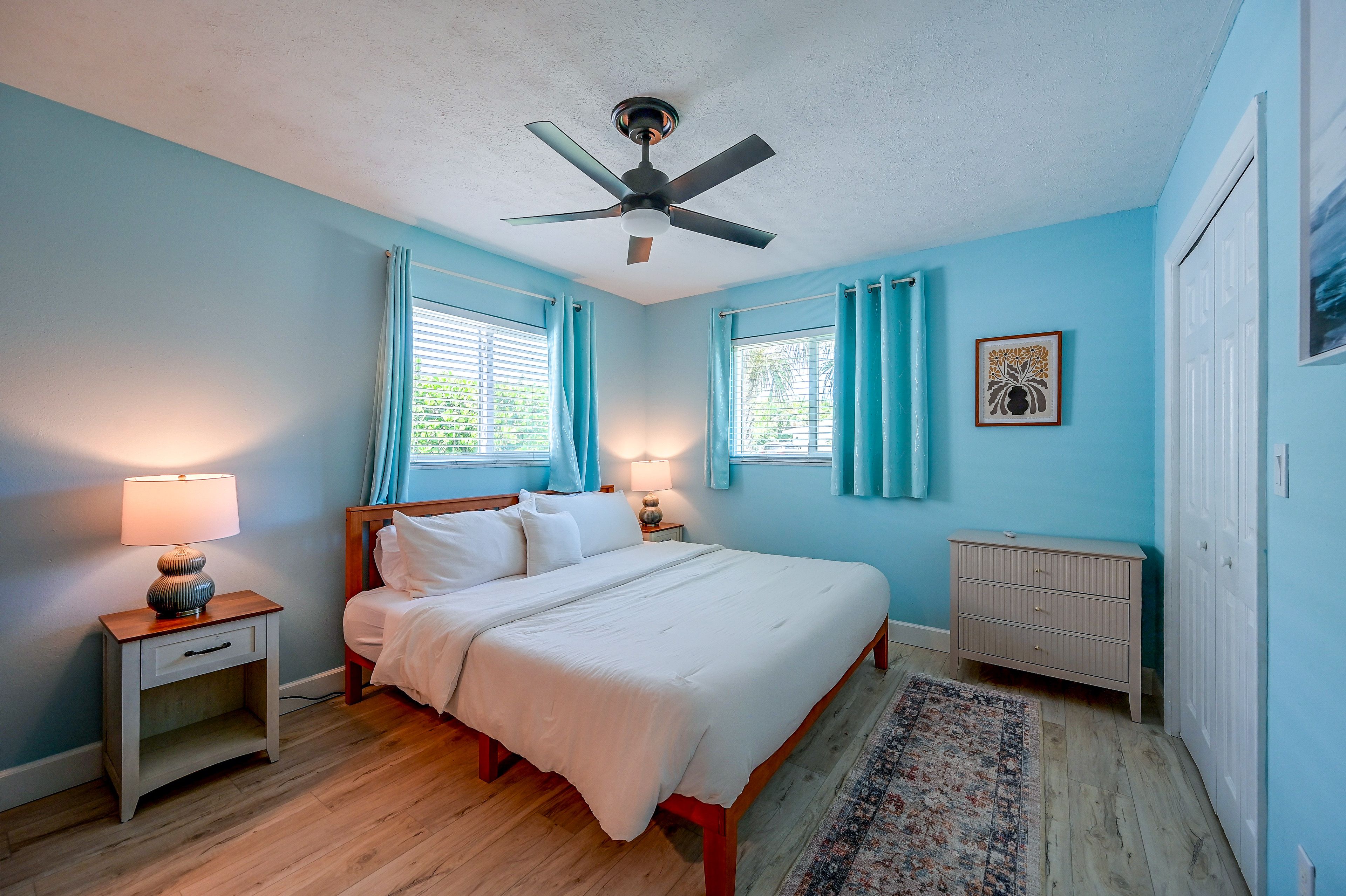Bedroom 1 | King Bed