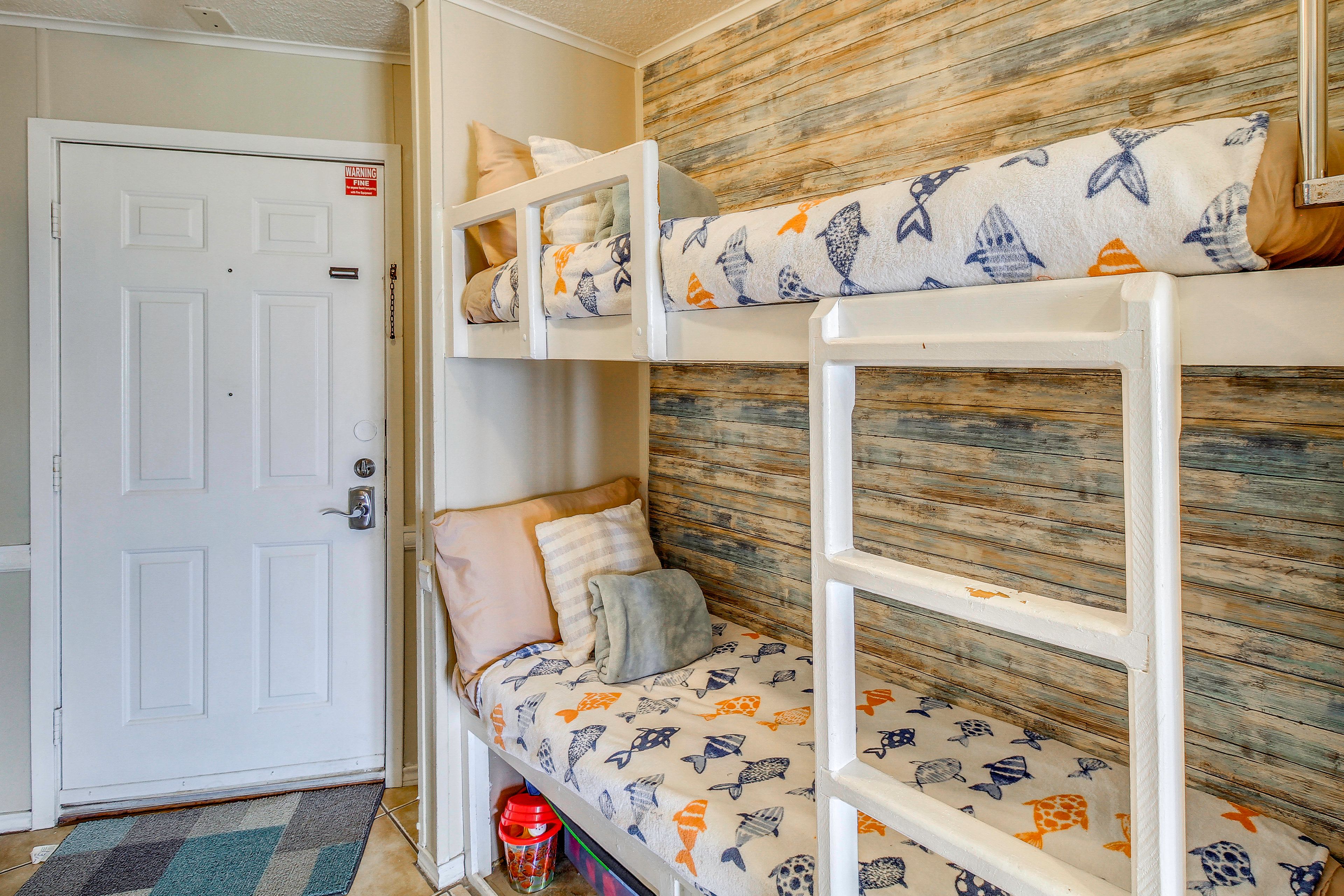 Hallway | Twin Bunk Bed
