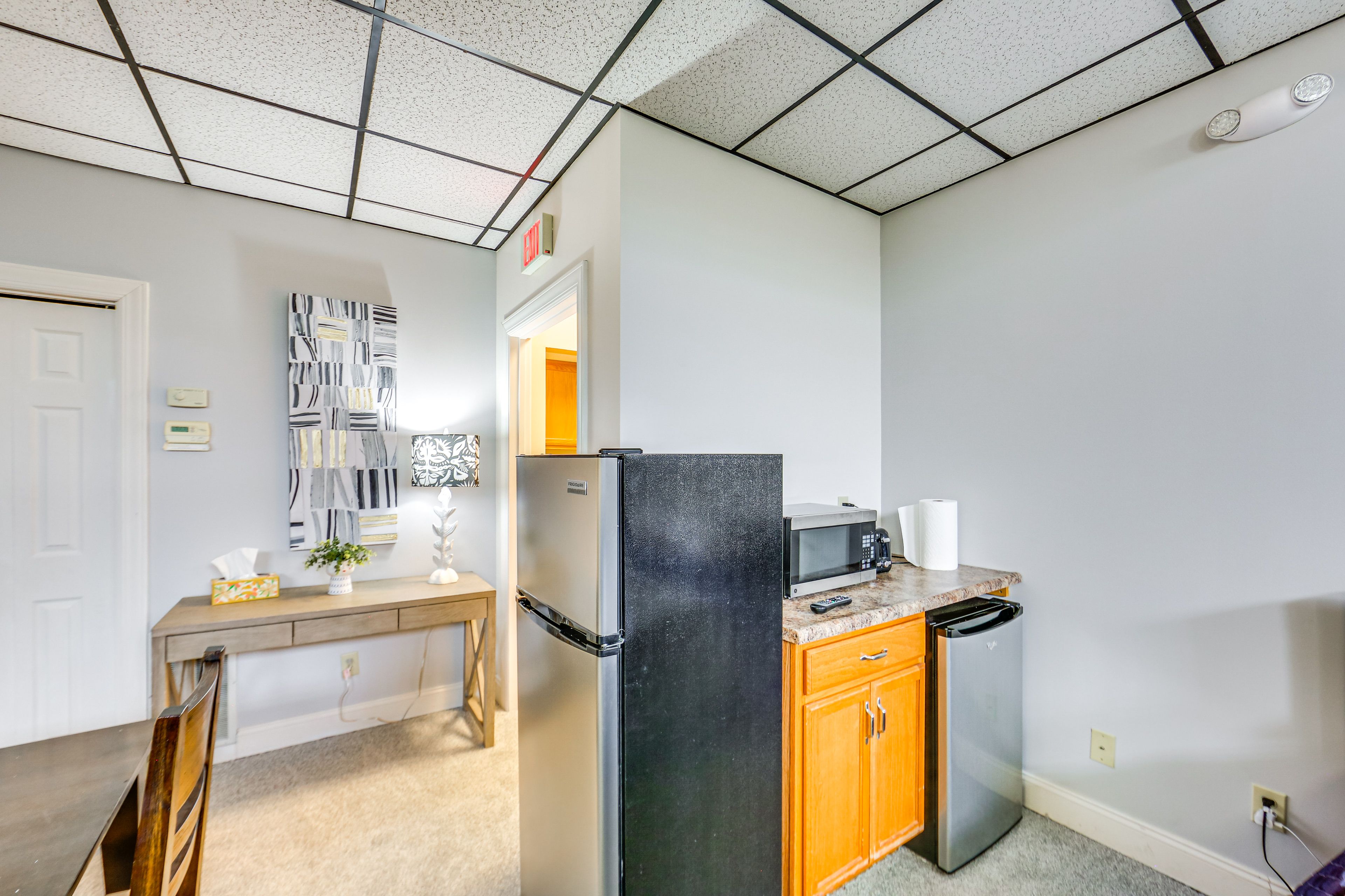 Unit 9 | Kitchenette