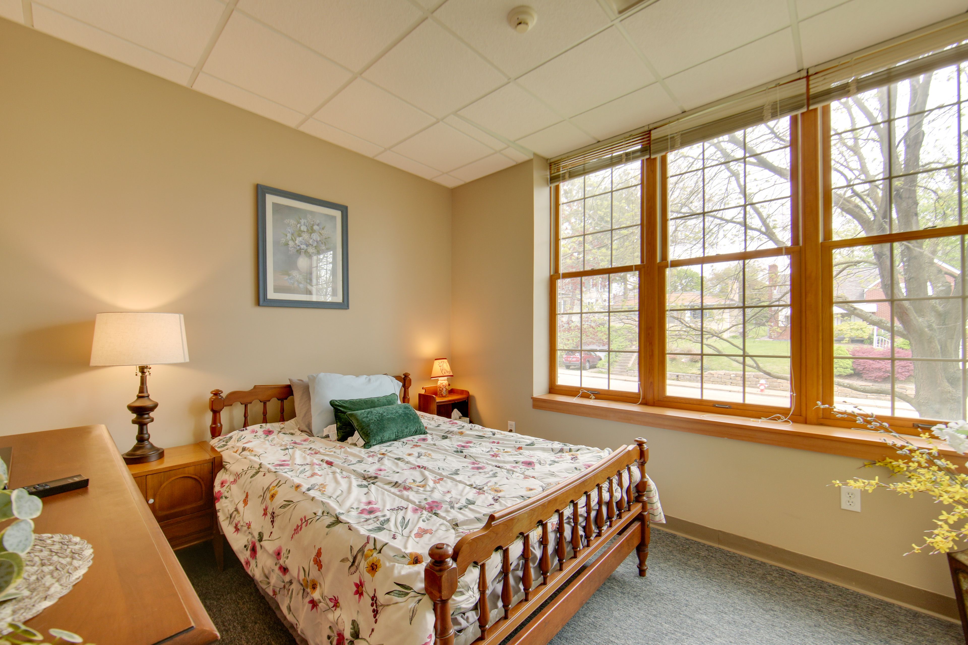 Unit 4 | Bedroom 5 | Queen Bed