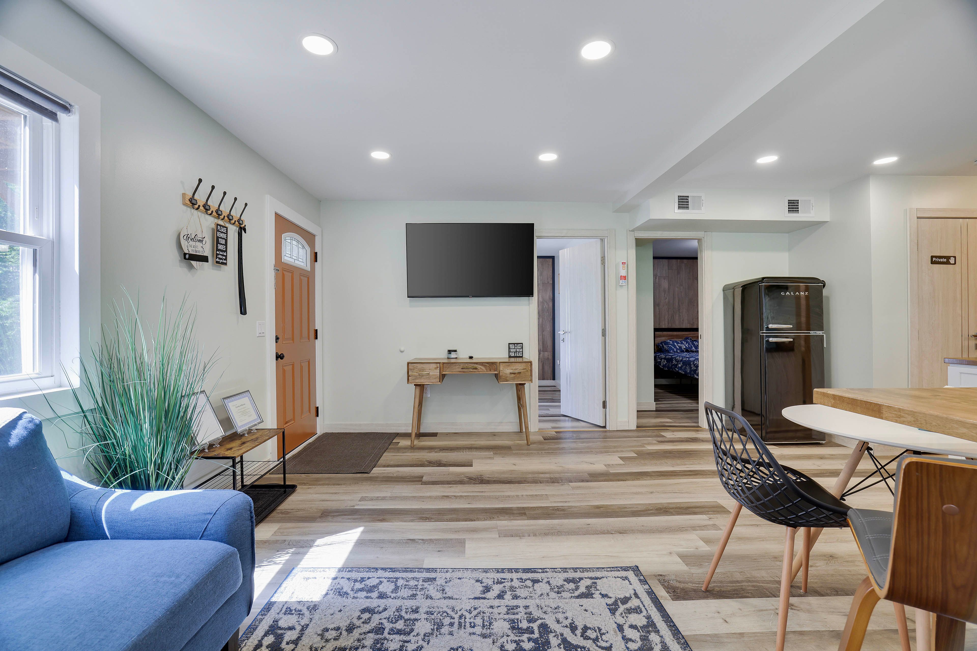 Living Area | Single-Story Unit