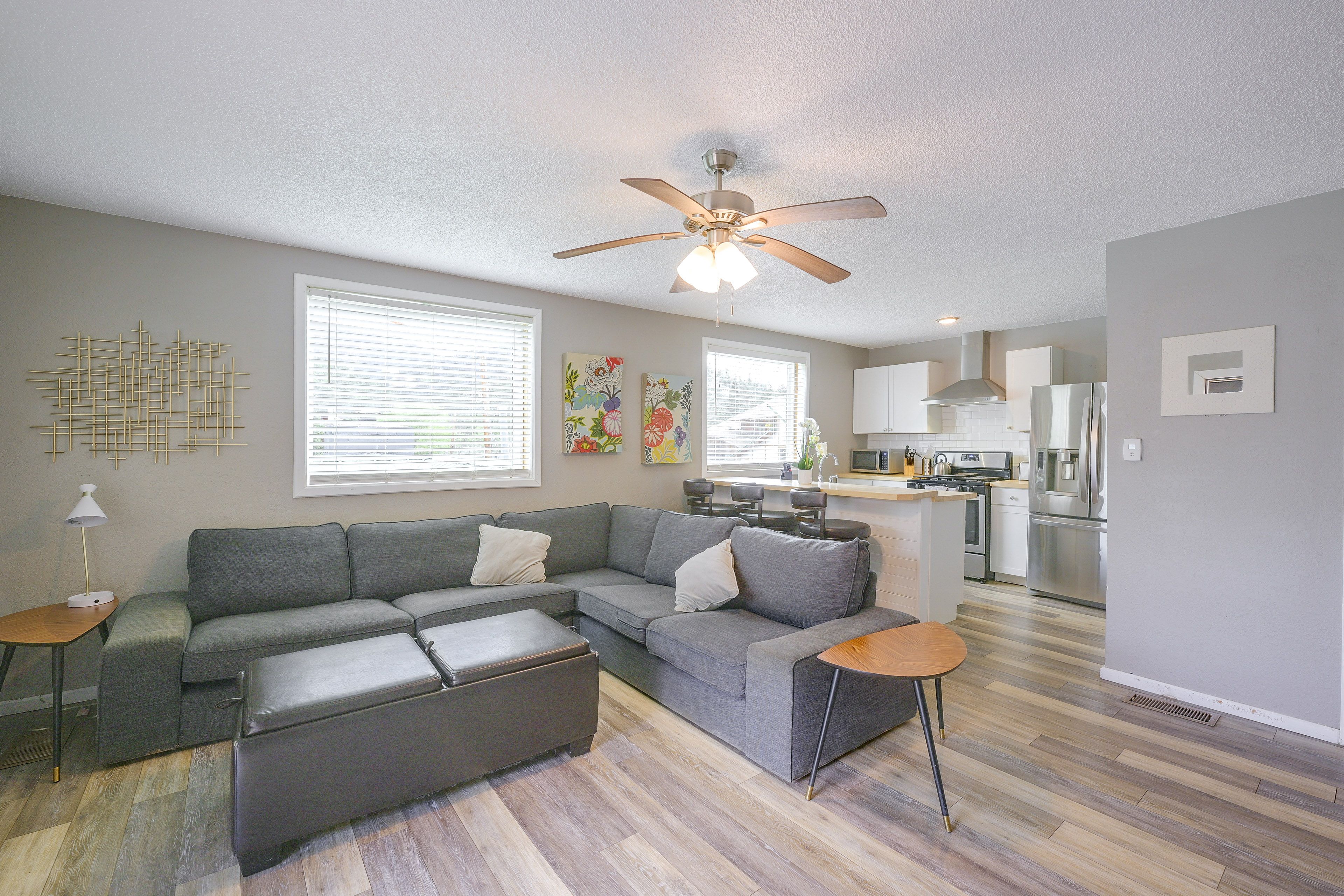 Living Room | Queen Sleeper Sofa
