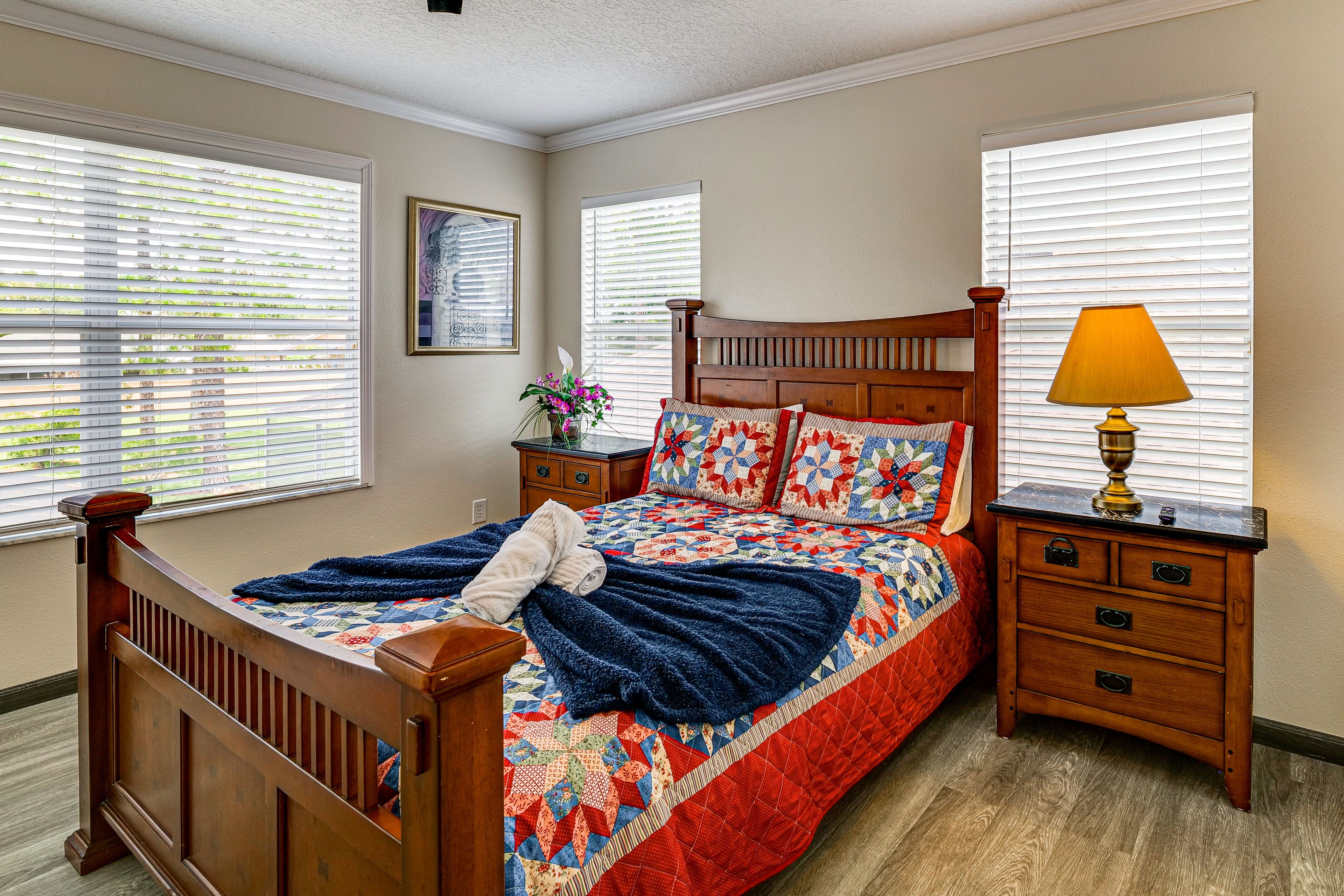 Bedroom 2 | 2nd Floor | Queen Bed