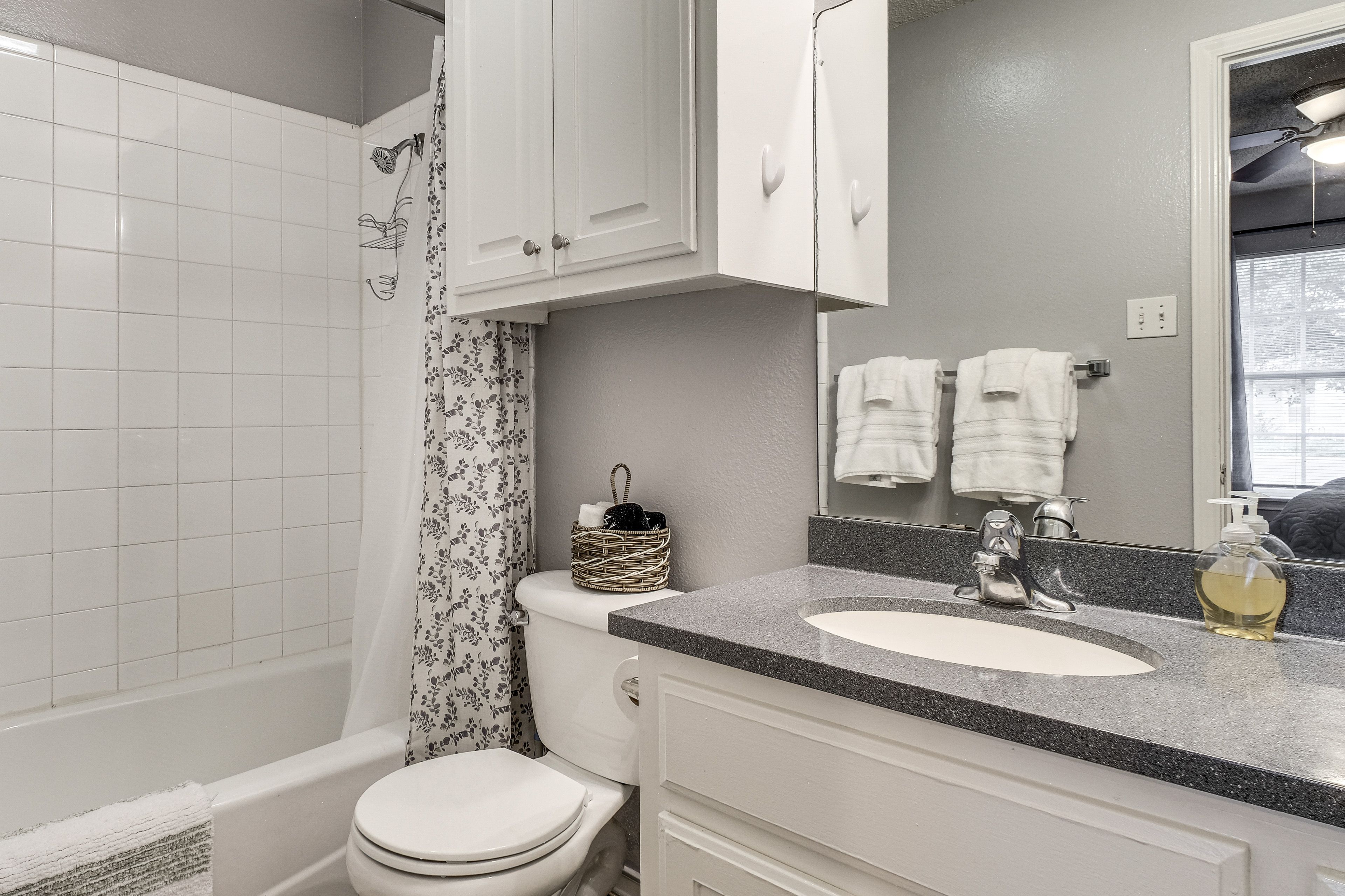 Full Bathroom