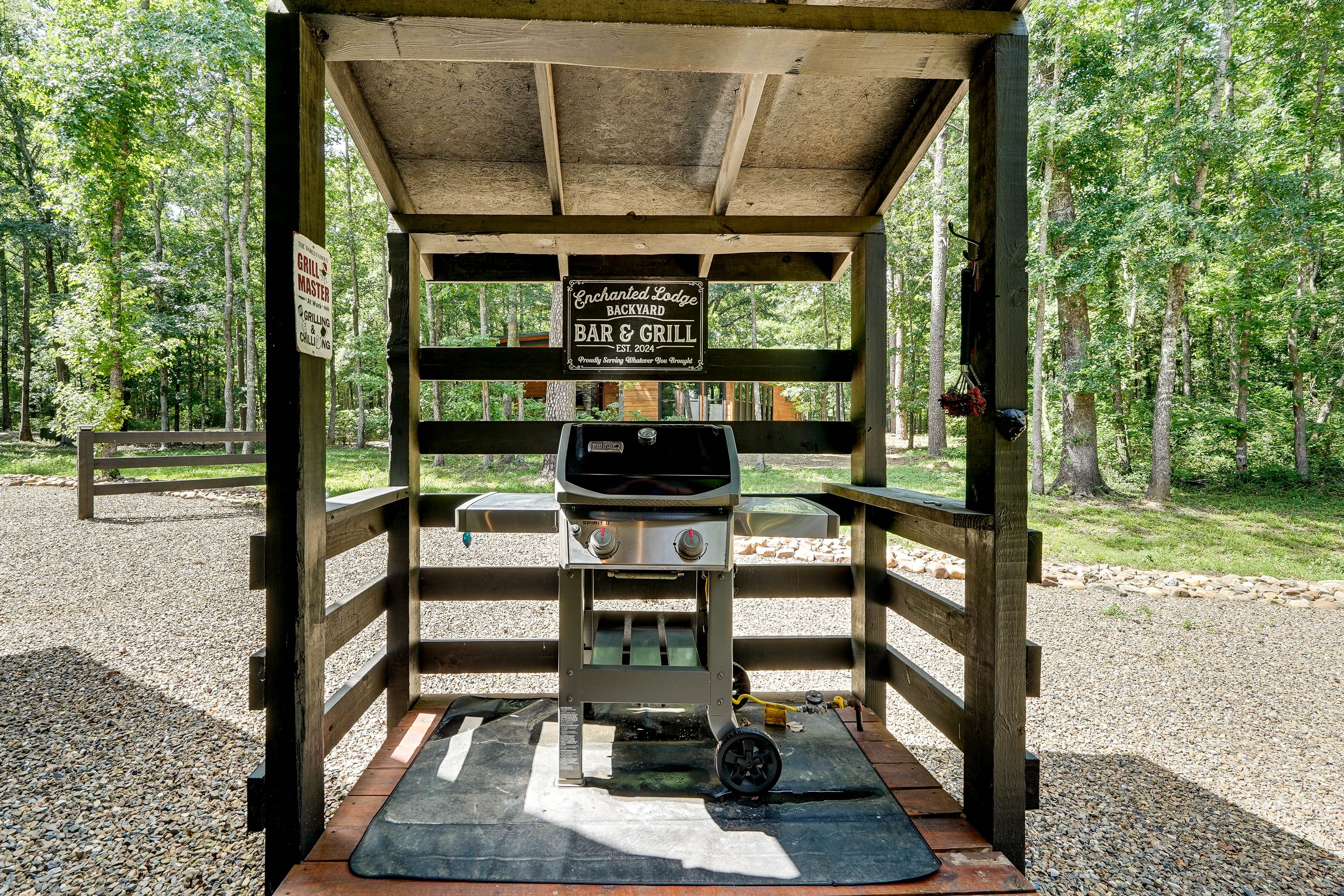 Private Yard | Grilling Area