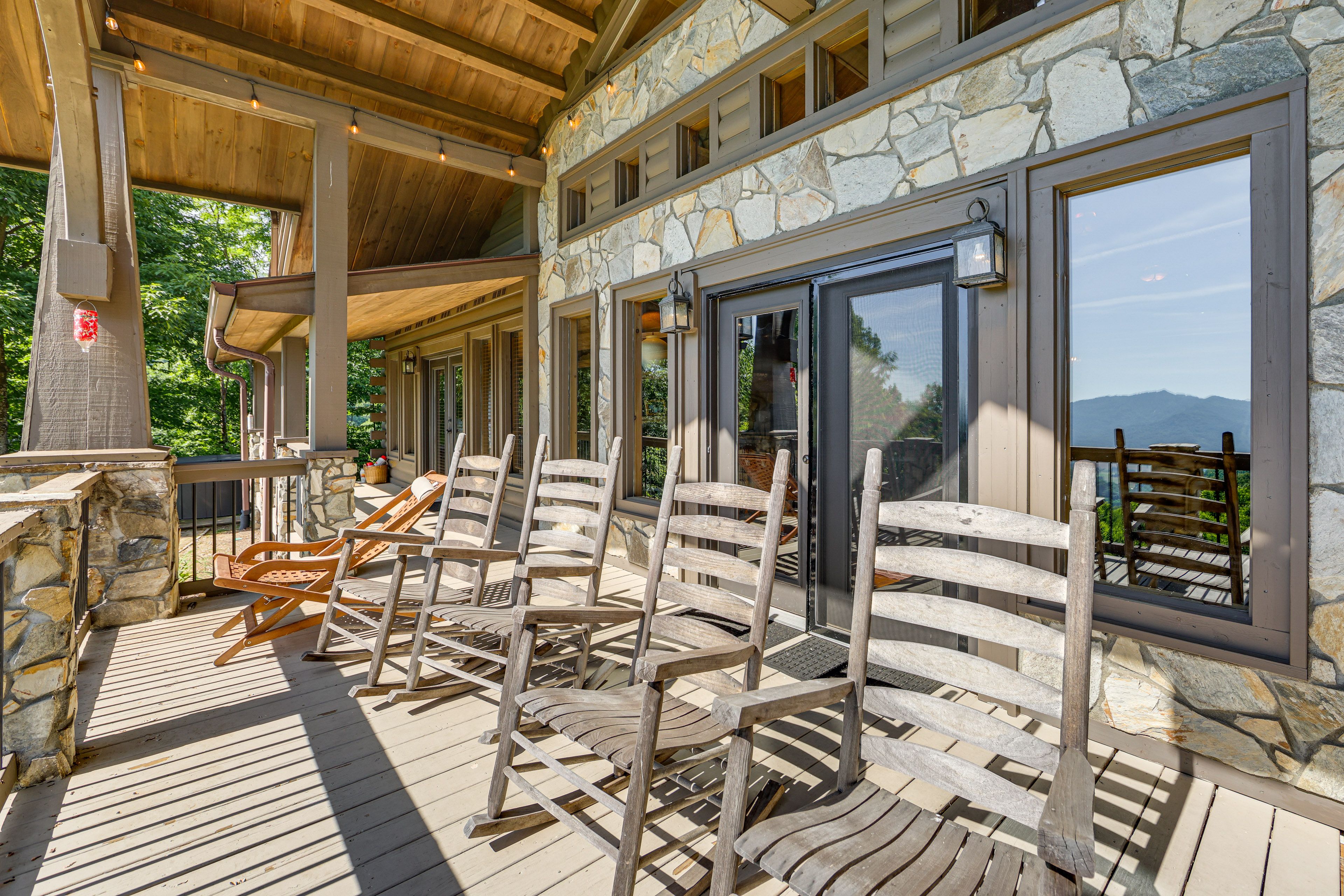 Furnished Deck | Mountain Views