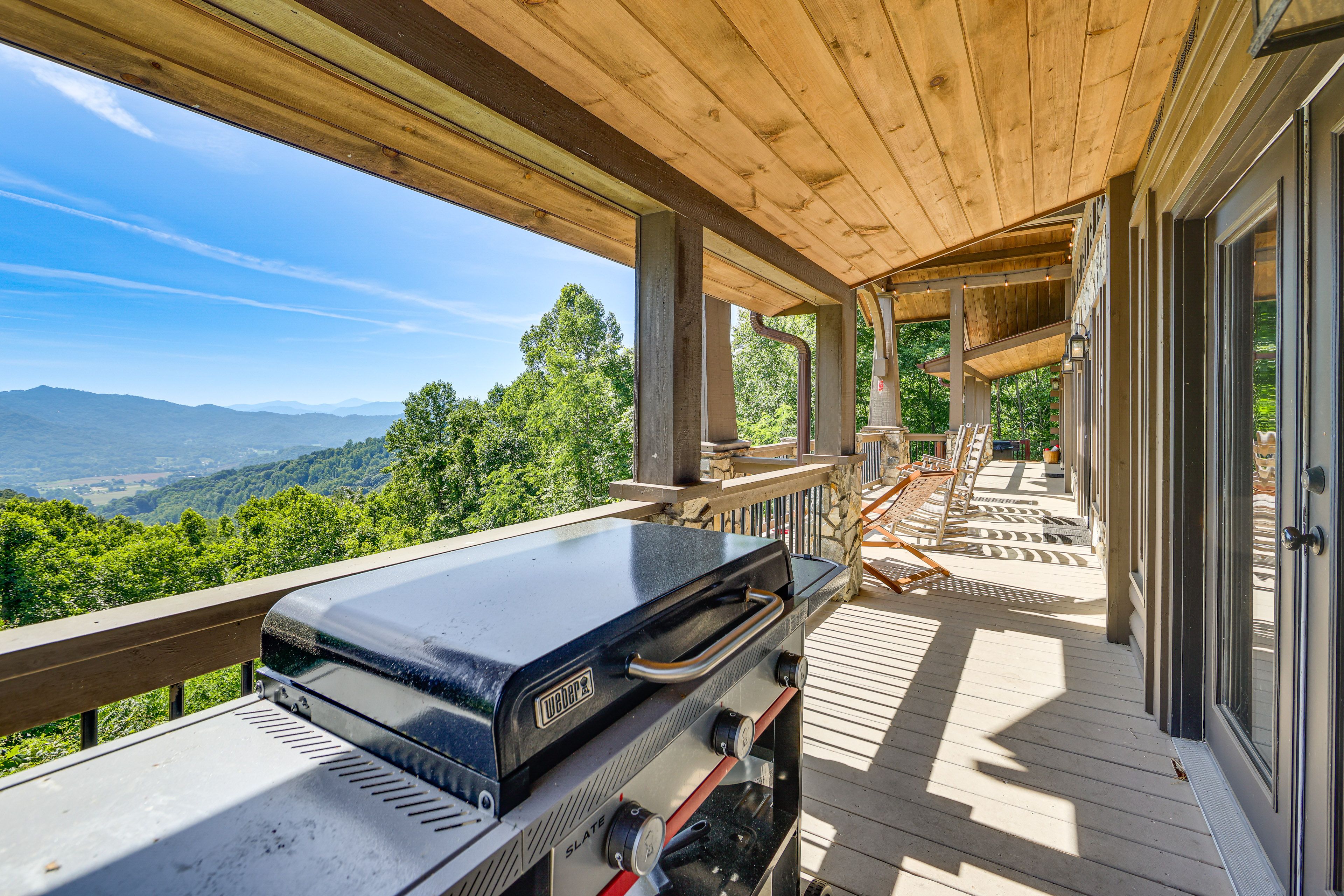Waynesville Vacation Rental | 5BR | 3.5BA | 3,100 Sq Ft