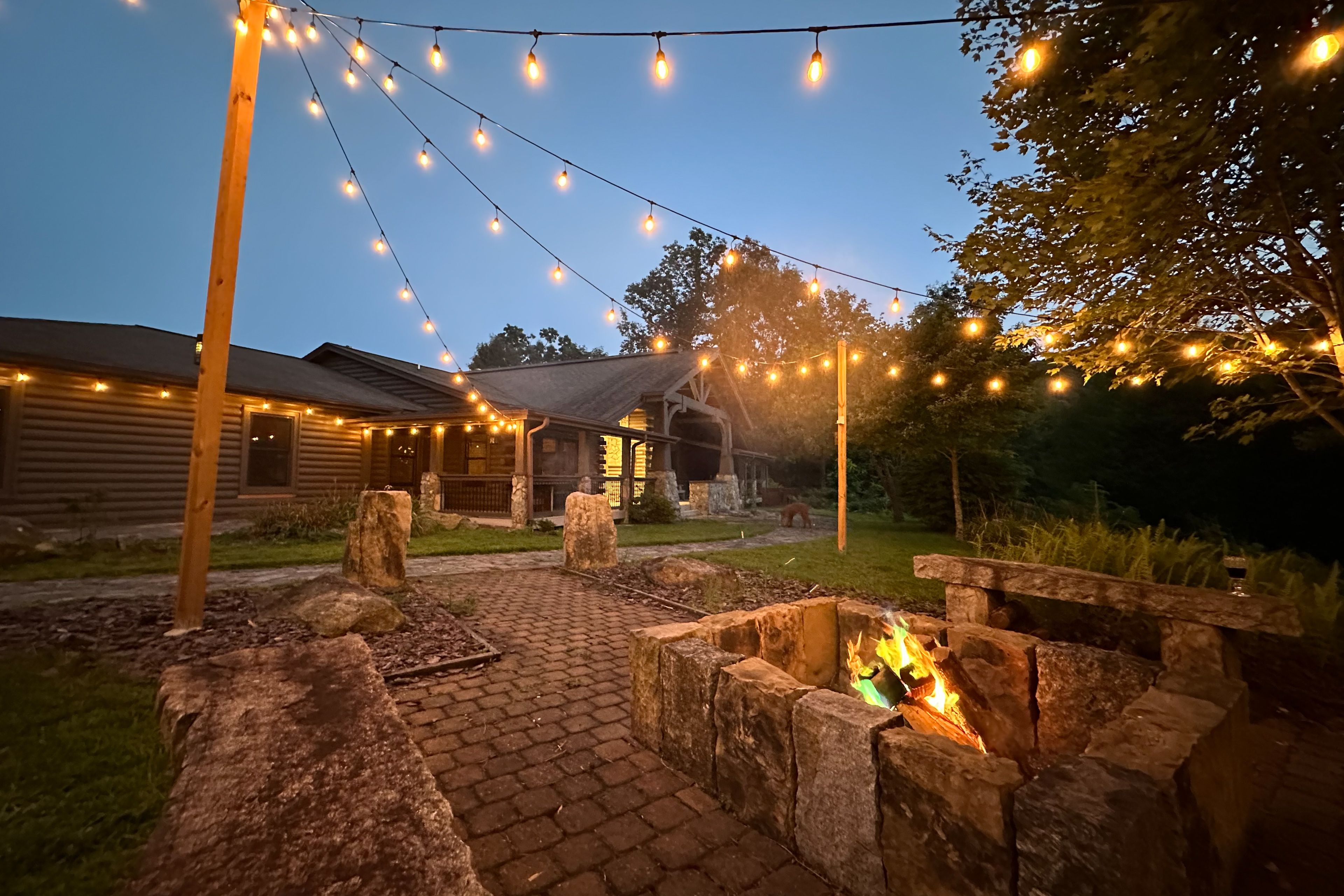 Fire Pit w/ Seating