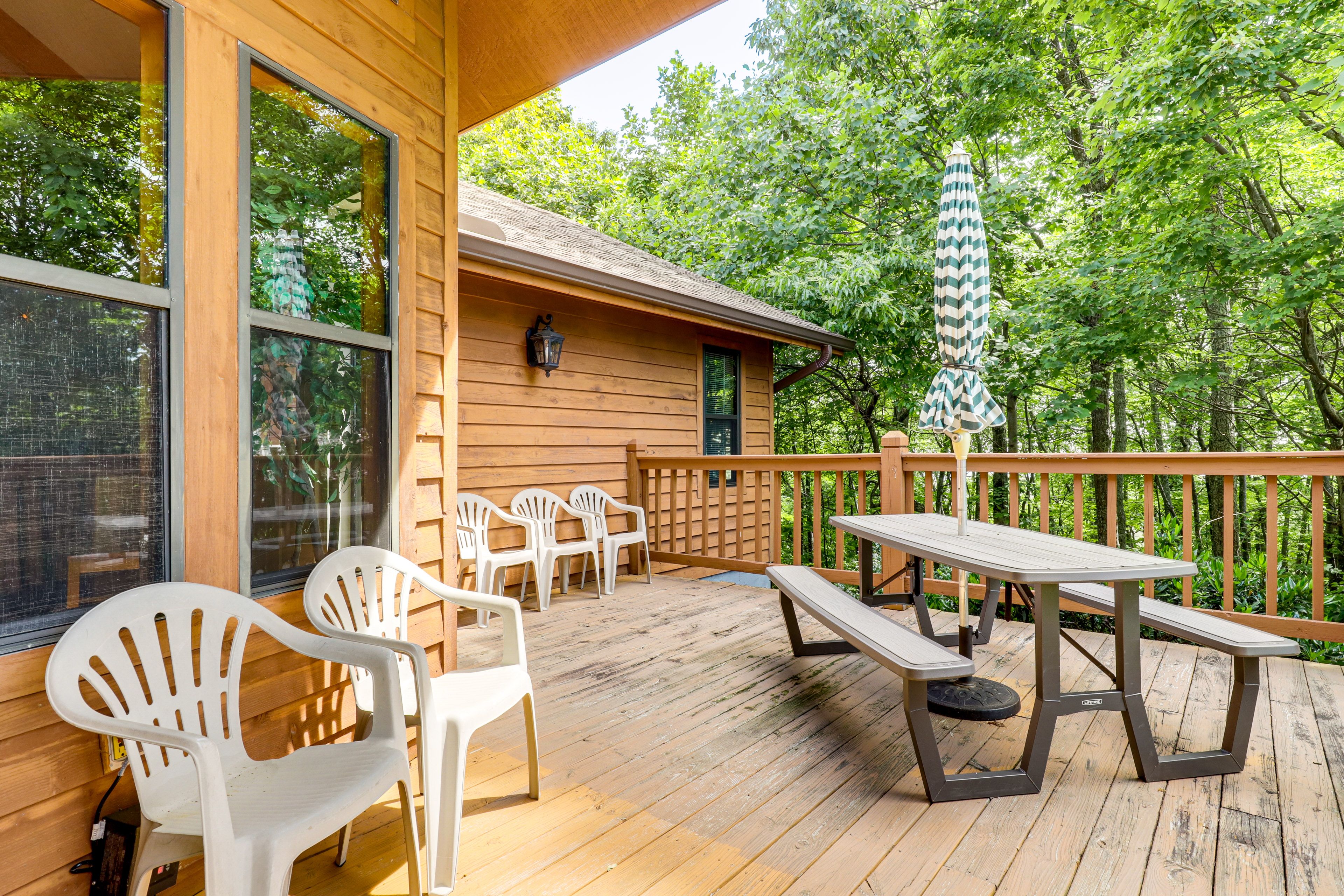 Furnished Porch & Deck | Private Hot Tub
