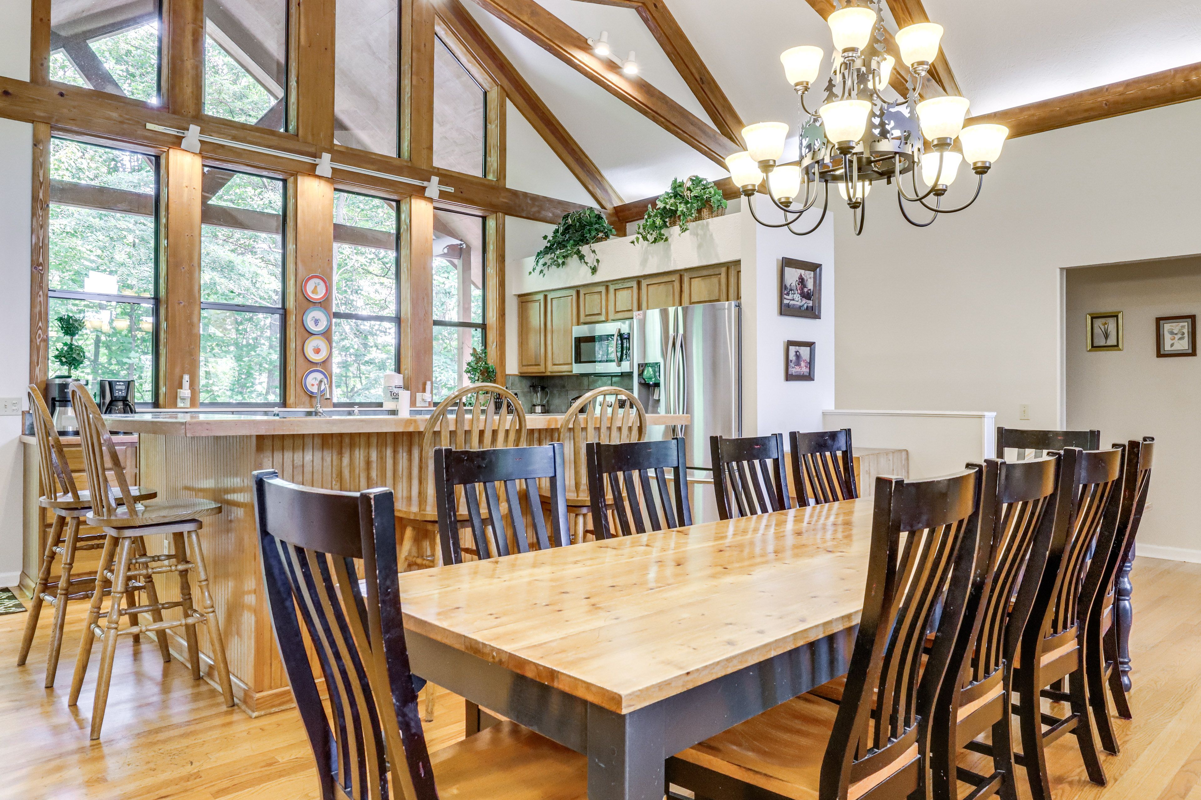 Dining Area | Main Level