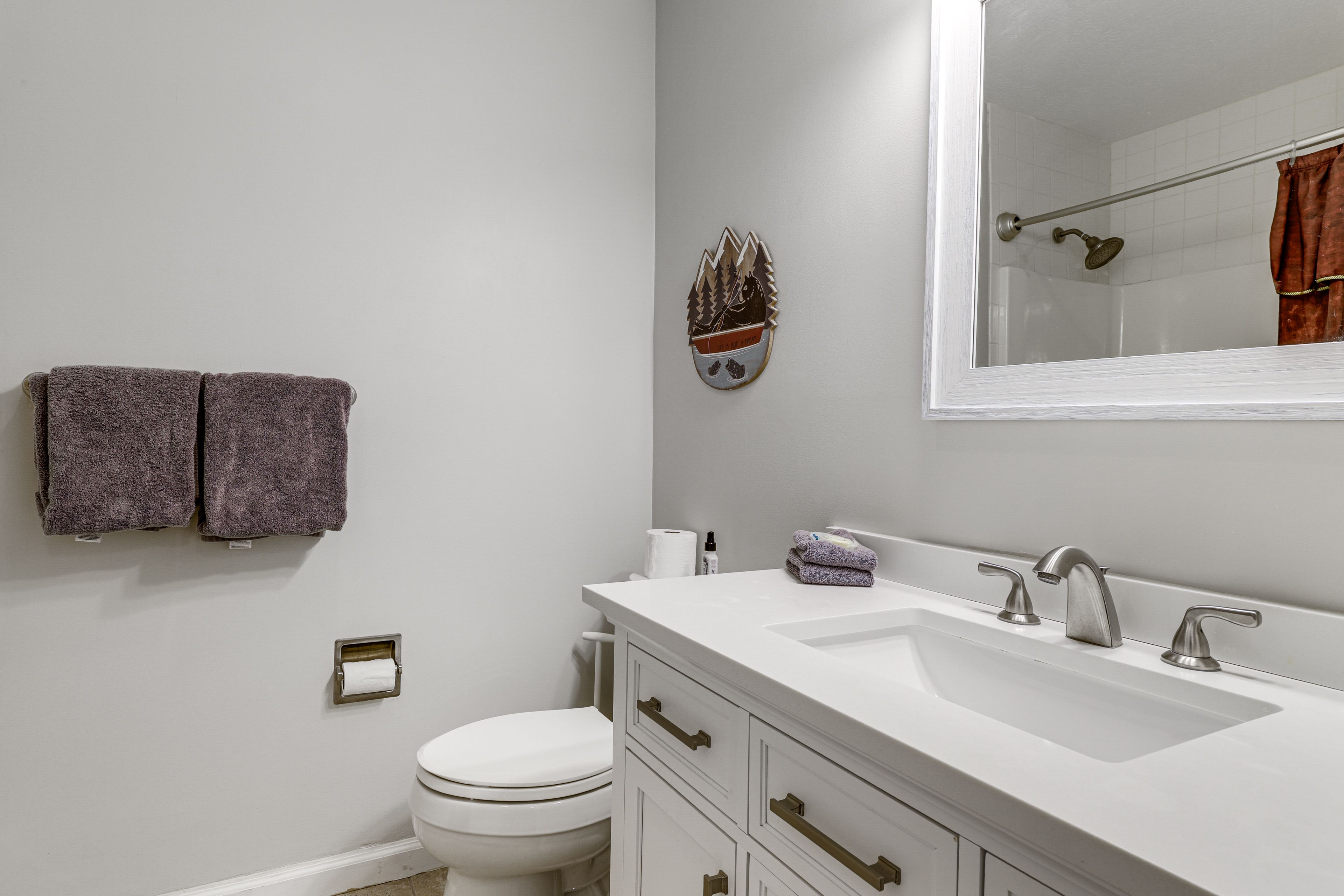 Full Bathroom | Main Level