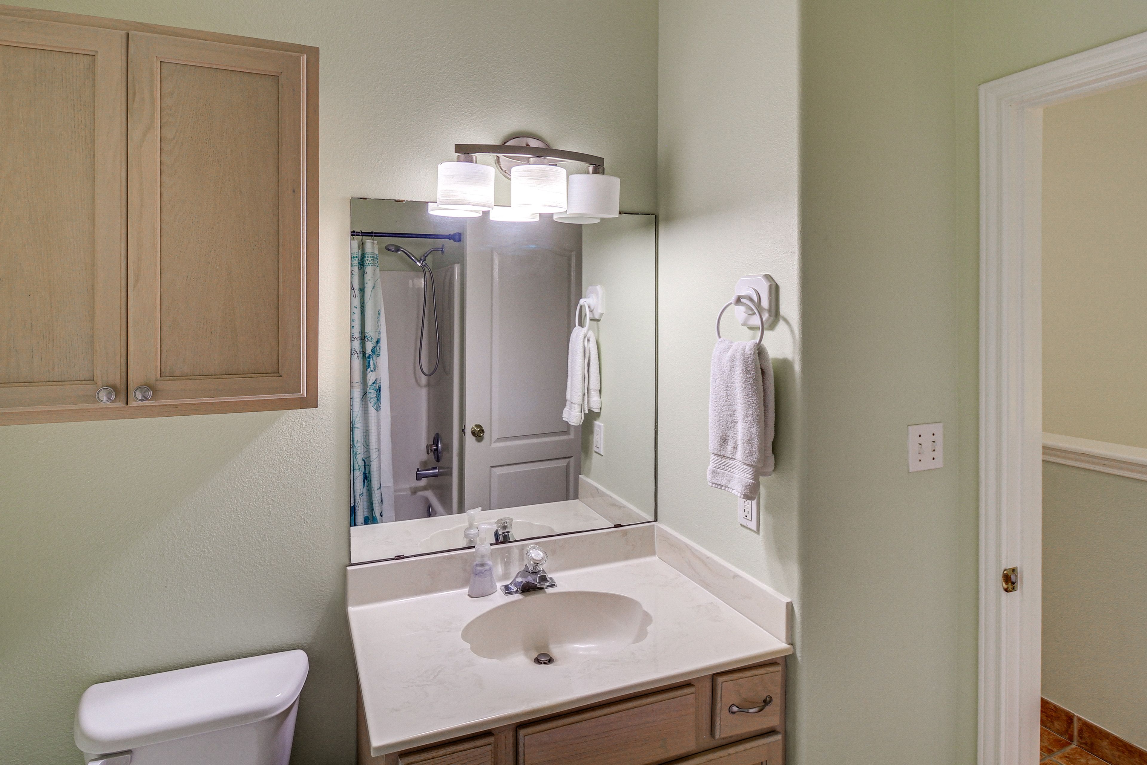 Bathroom | Bathtub/Shower