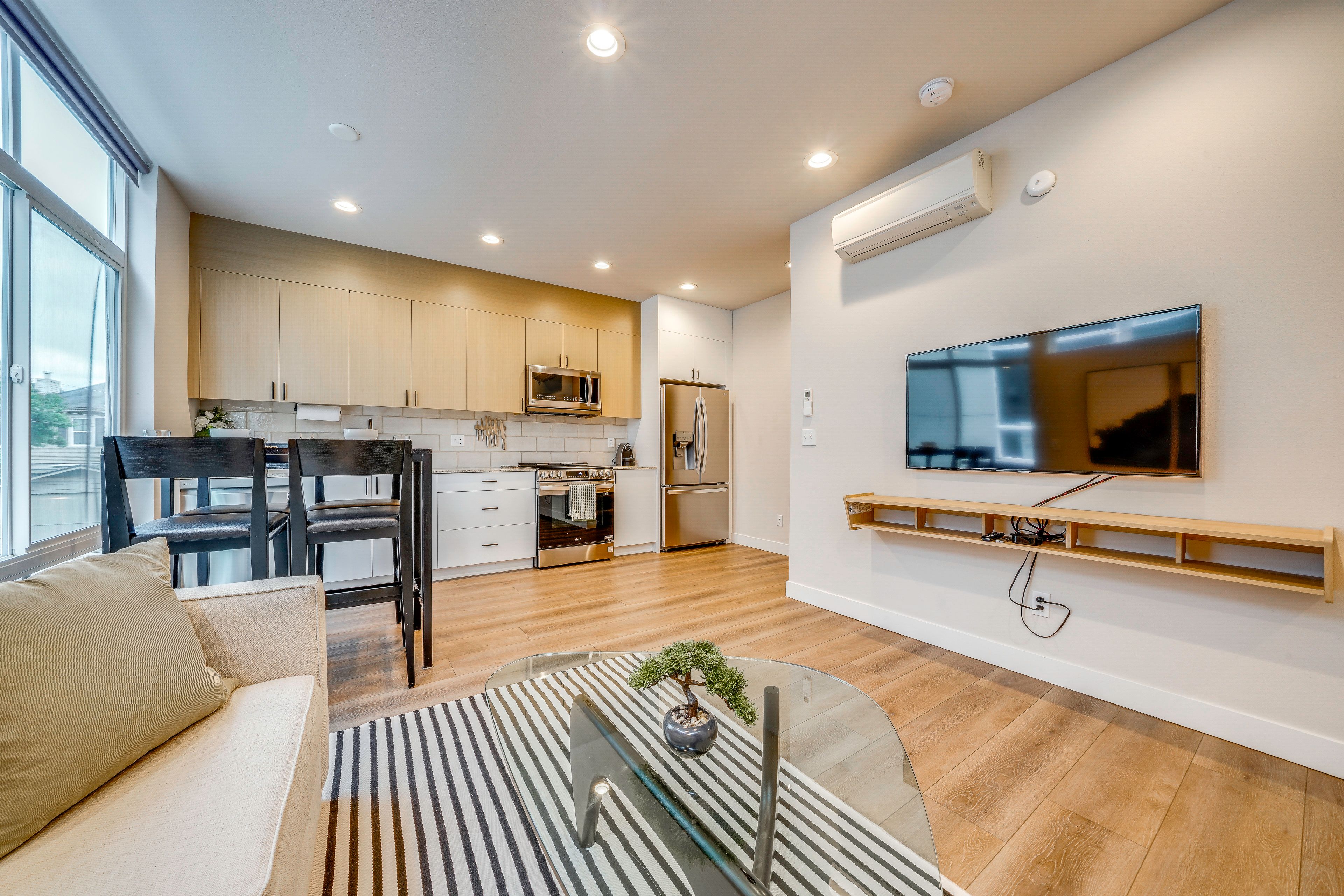 Seattle Vacation Rental | 2BR | 2BA | 1,064 Sq Ft