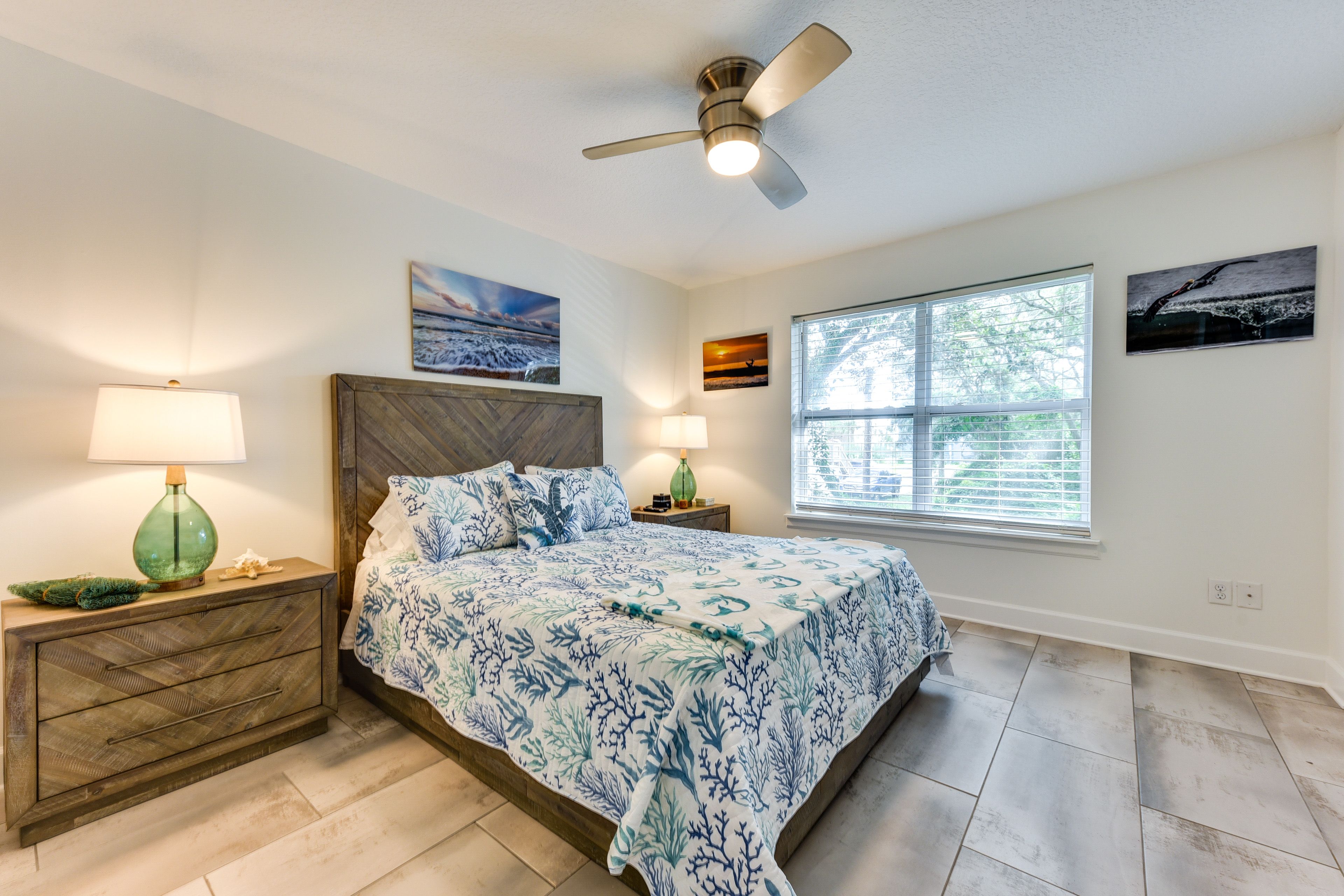 Bedroom 1 | Queen Bed | Upper Level