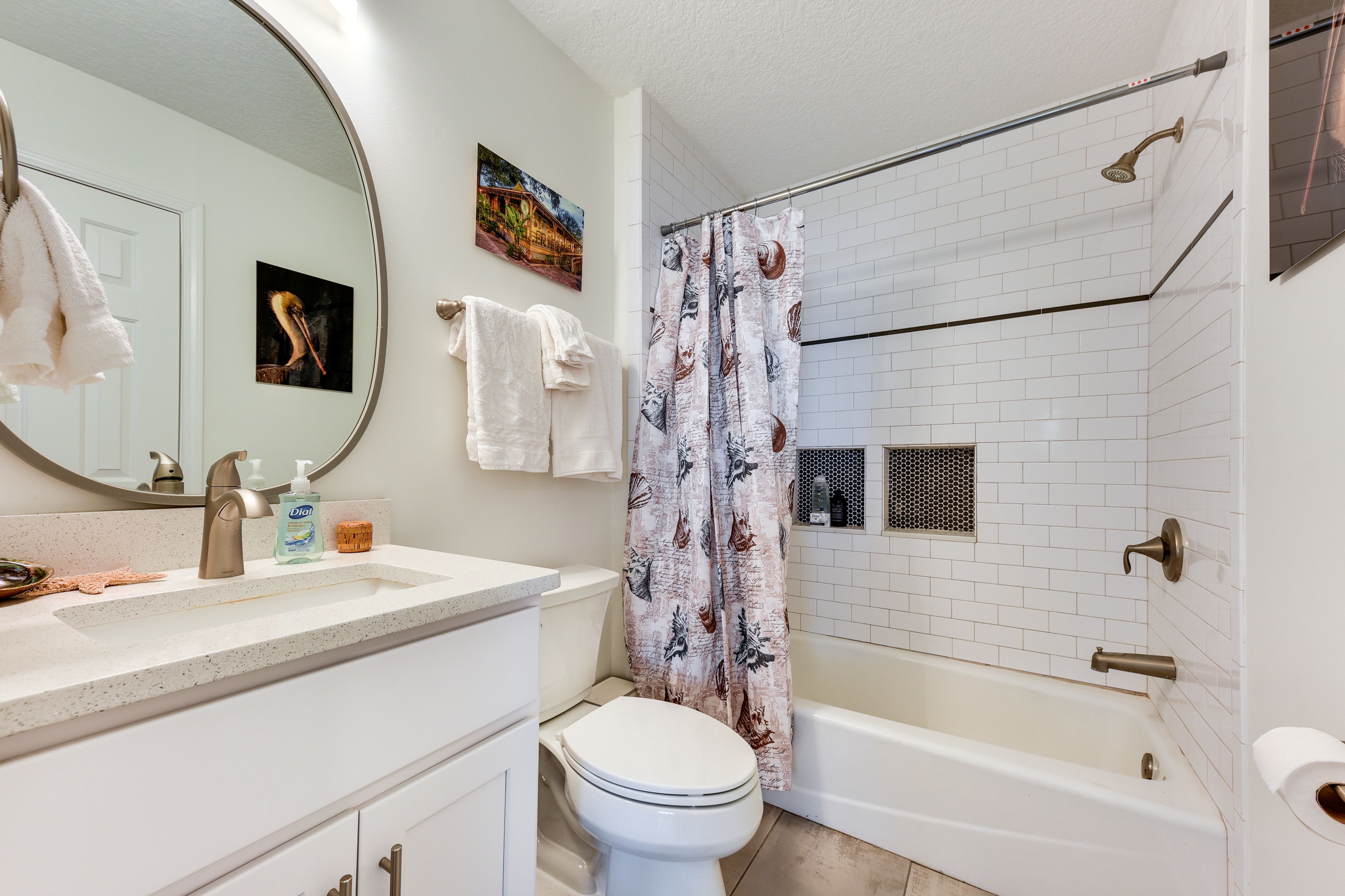 En-Suite Bathroom | Upper Level