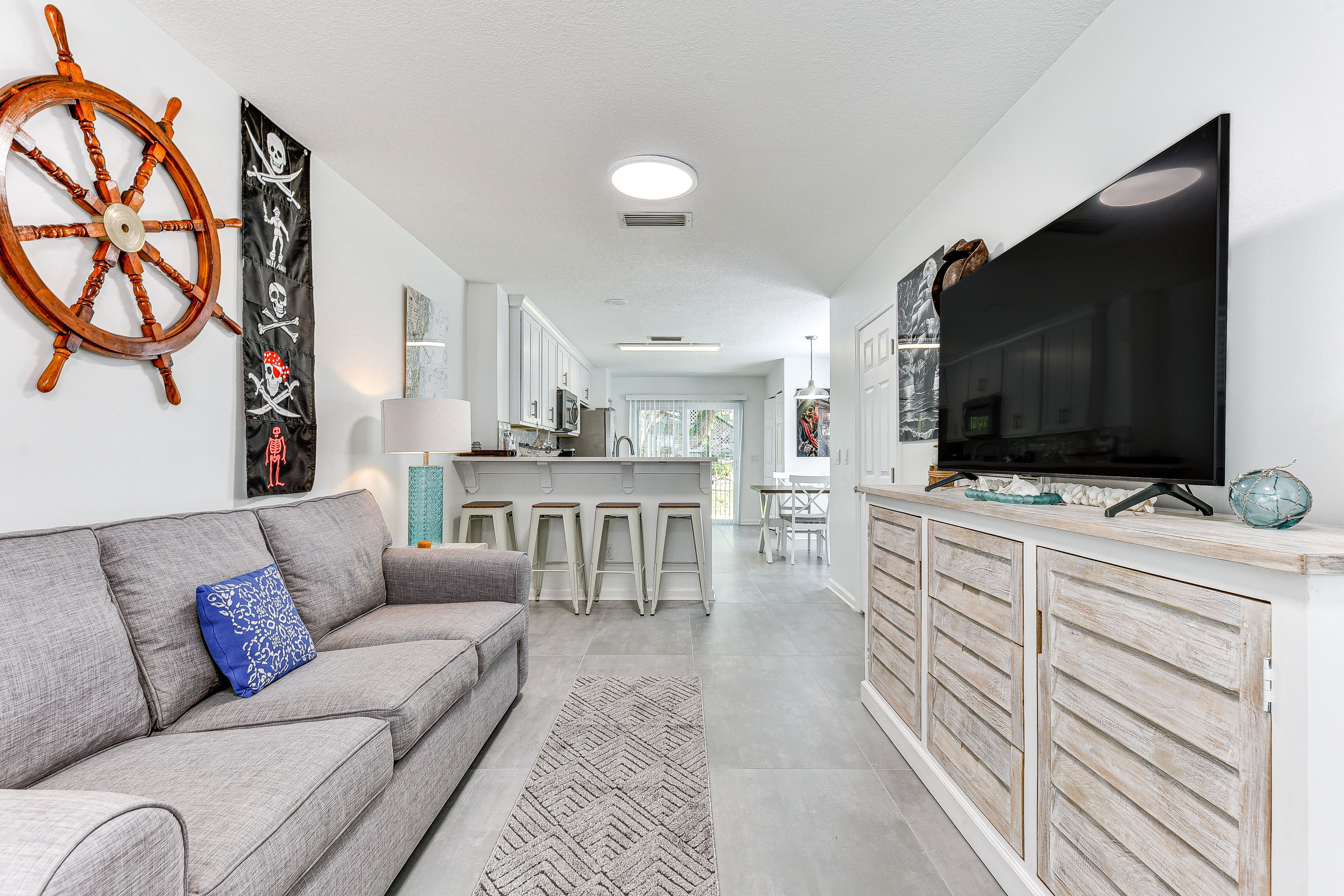 Unit 3 Interior | Living Room | Queen Sleeper Sofa | Lower Level