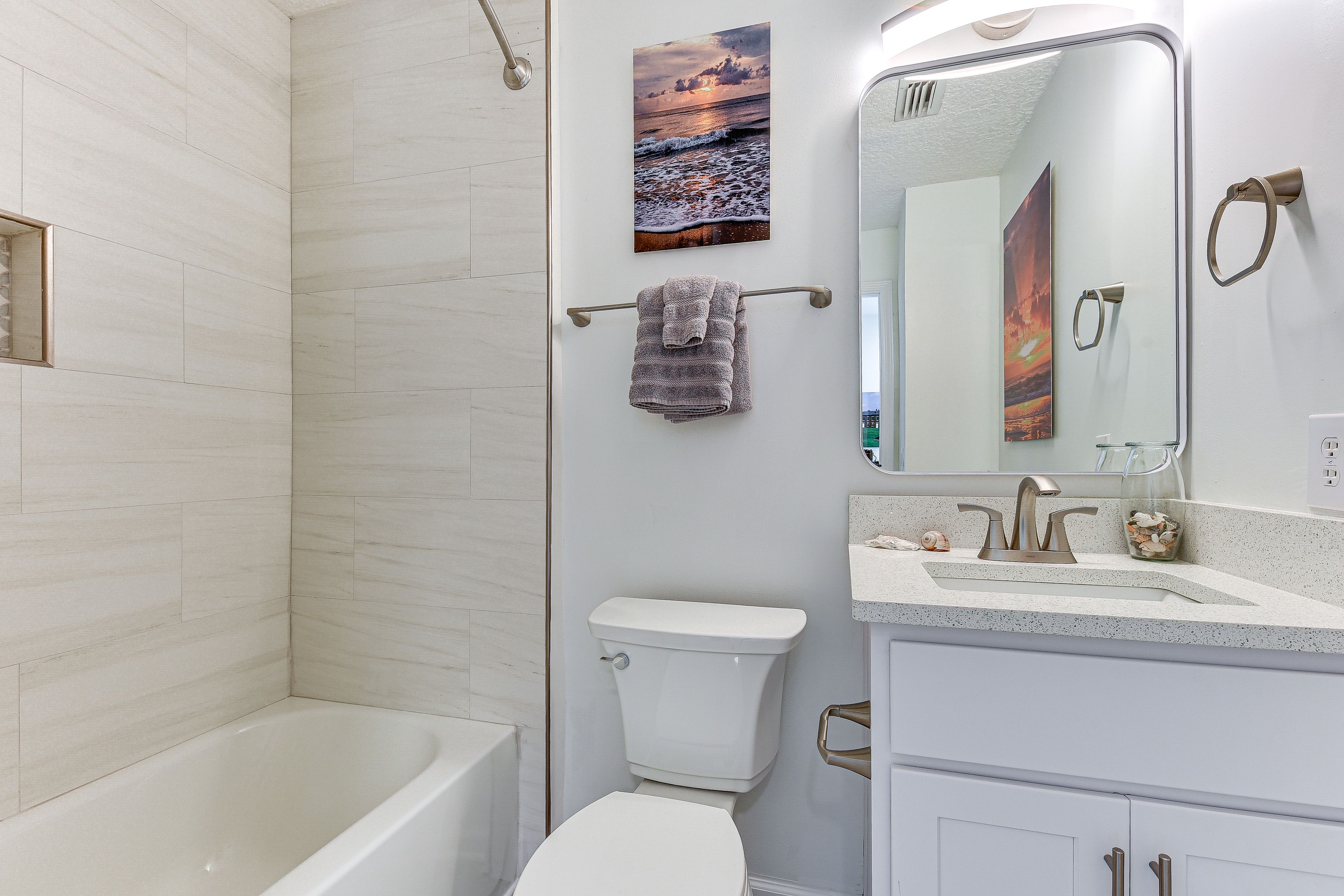 Bathroom | Upper Level