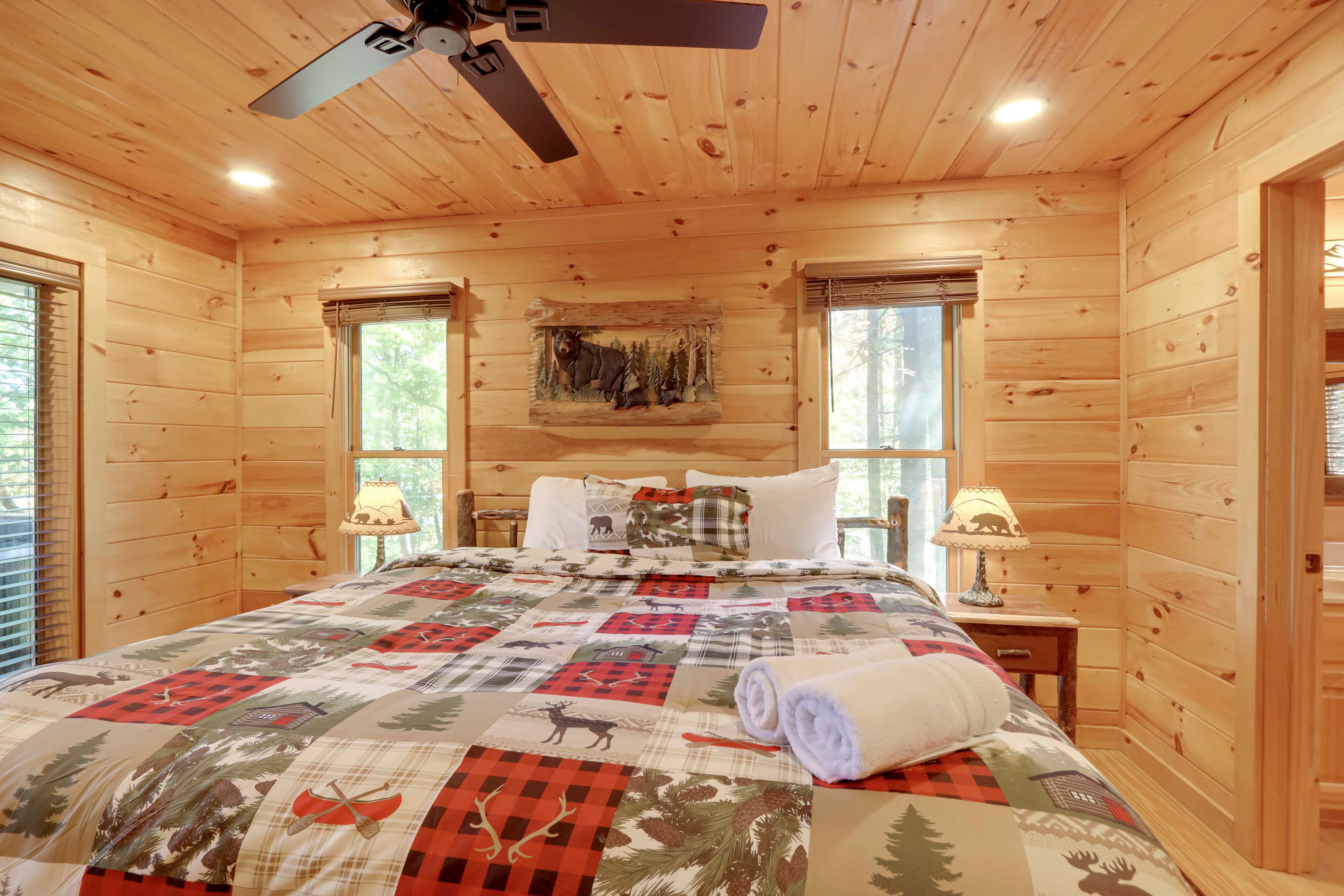 Bedroom 1 | King Bed | Main Level | Main Cabin