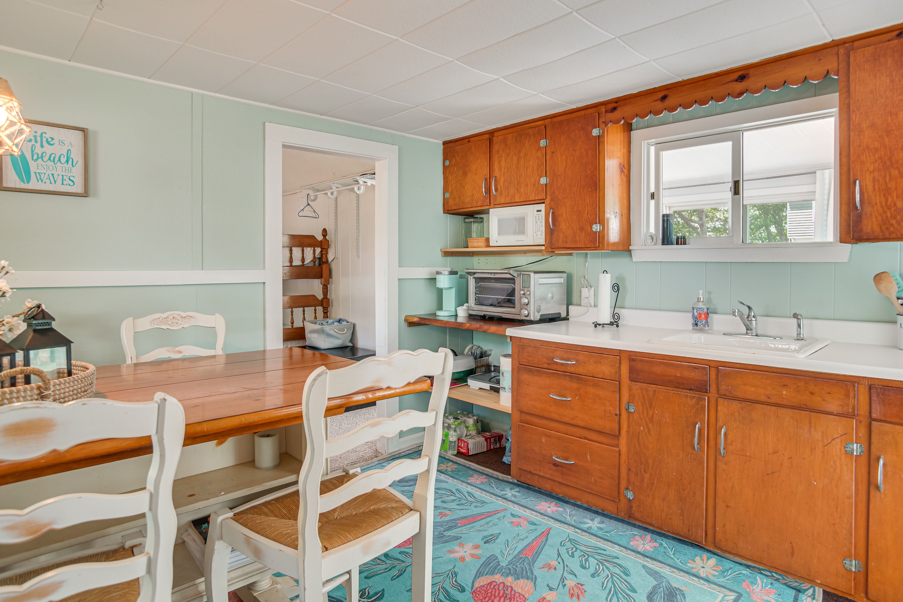 Kitchenette