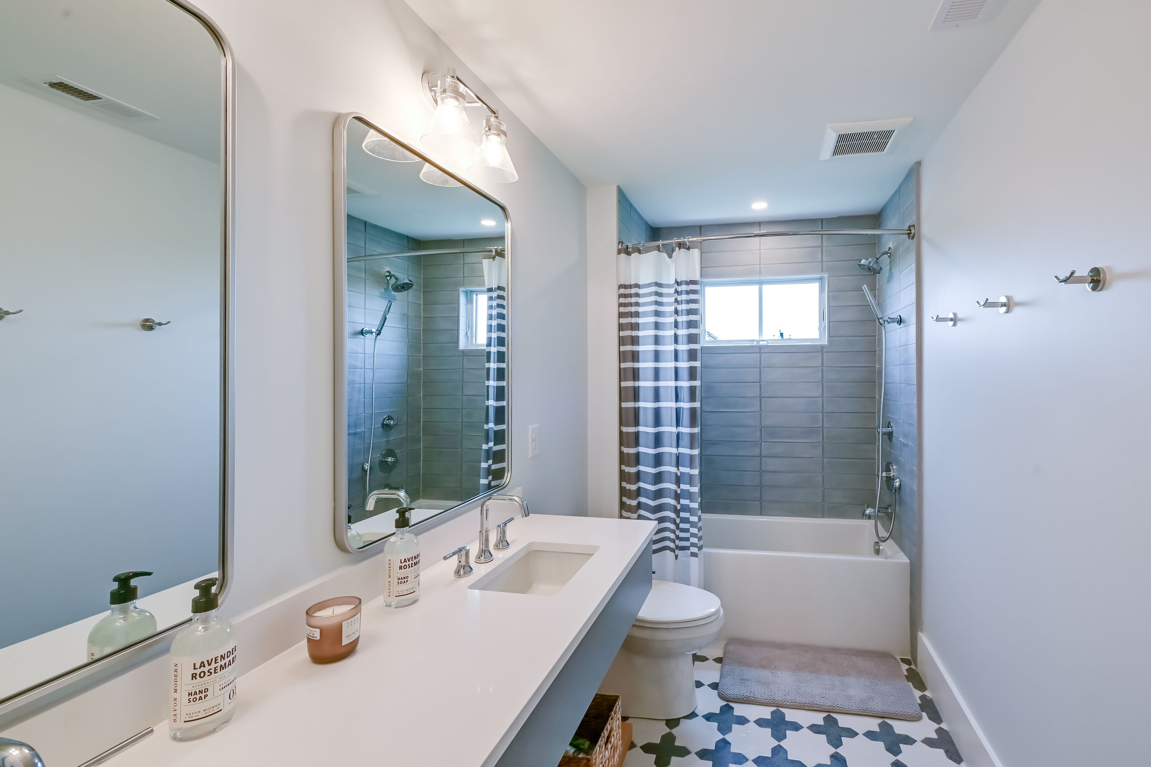Full Bathroom | 1st Floor