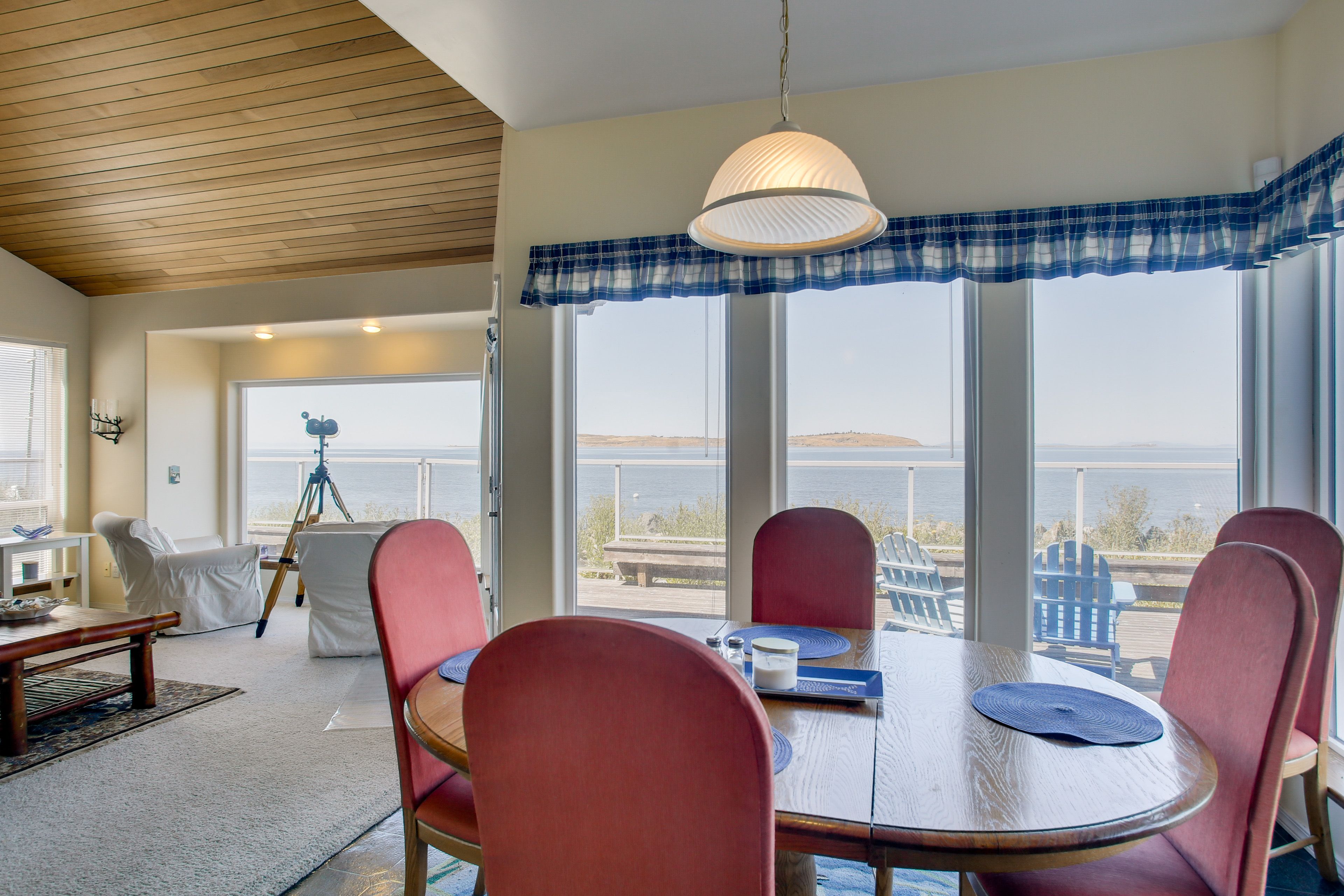 Dining Area | 1st Floor