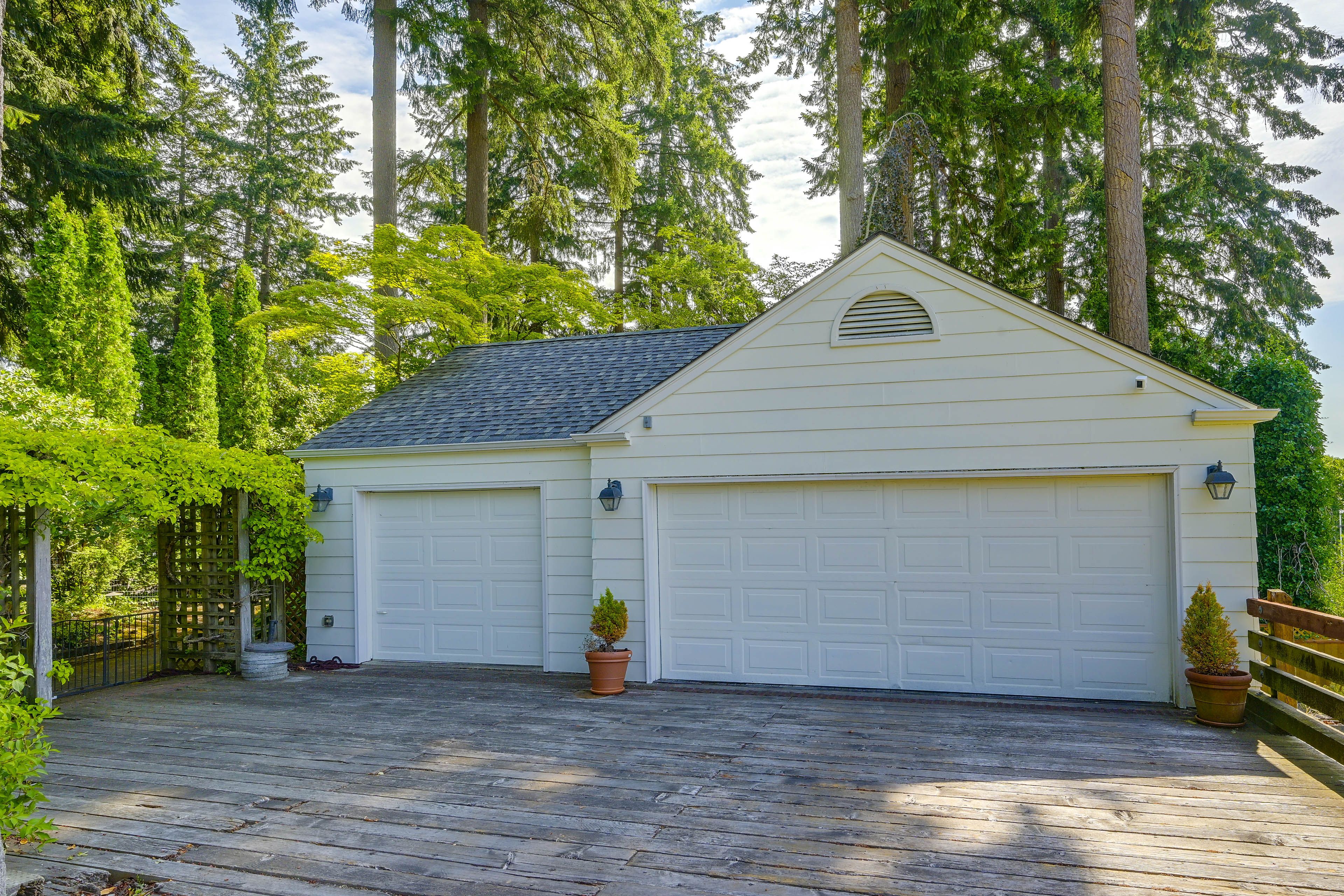 Driveway Parking (2 Vehicles) | No Garage Parking