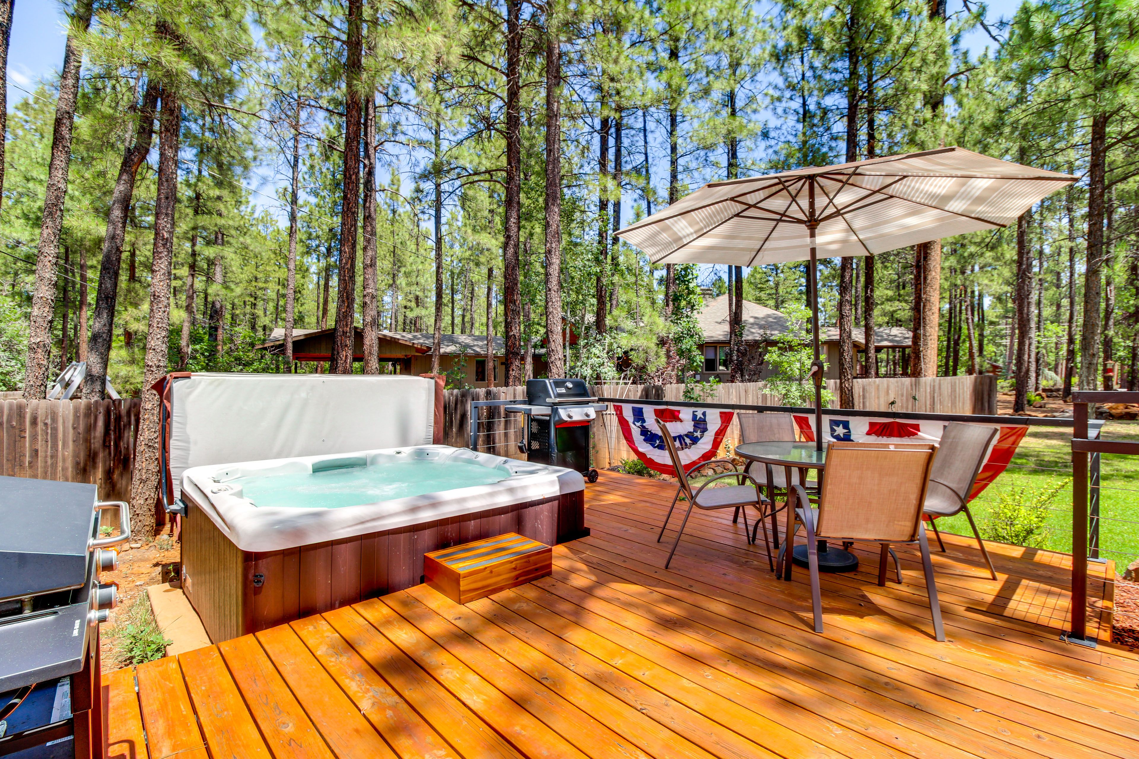 Deck | Hot Tub | Gas Grill