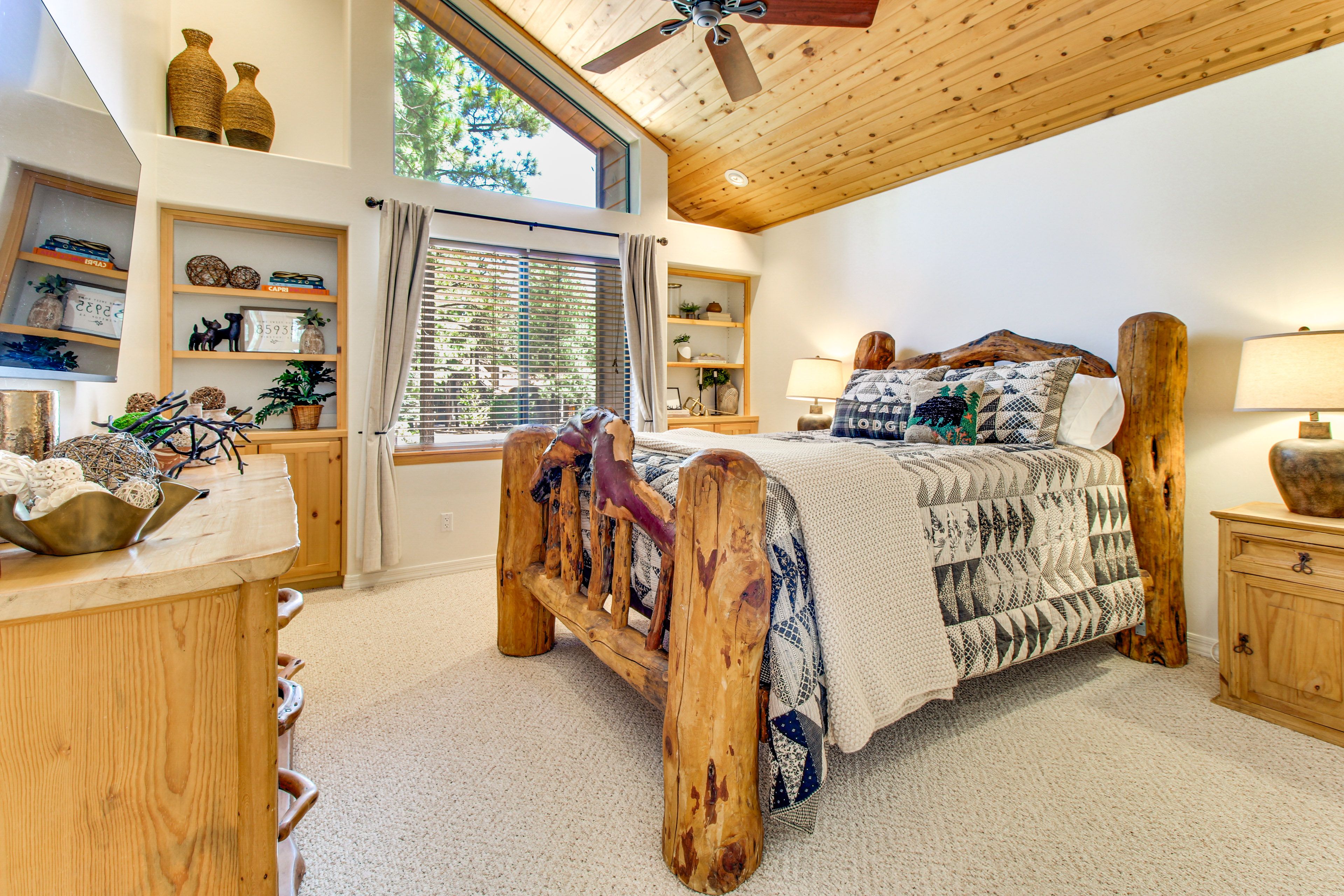Bedroom 2 | Queen Bed | 2nd Floor