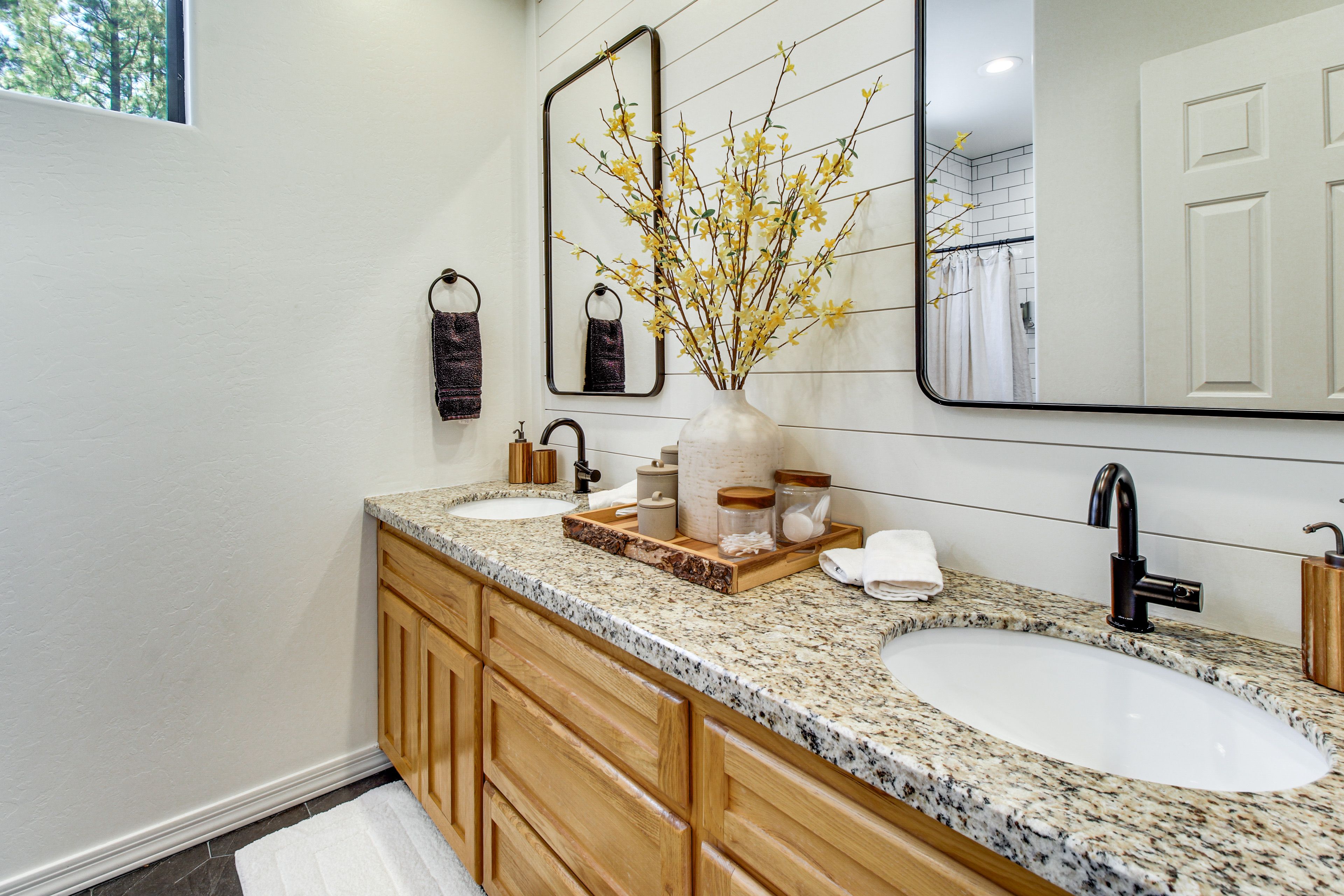 Bathroom | 2nd Floor