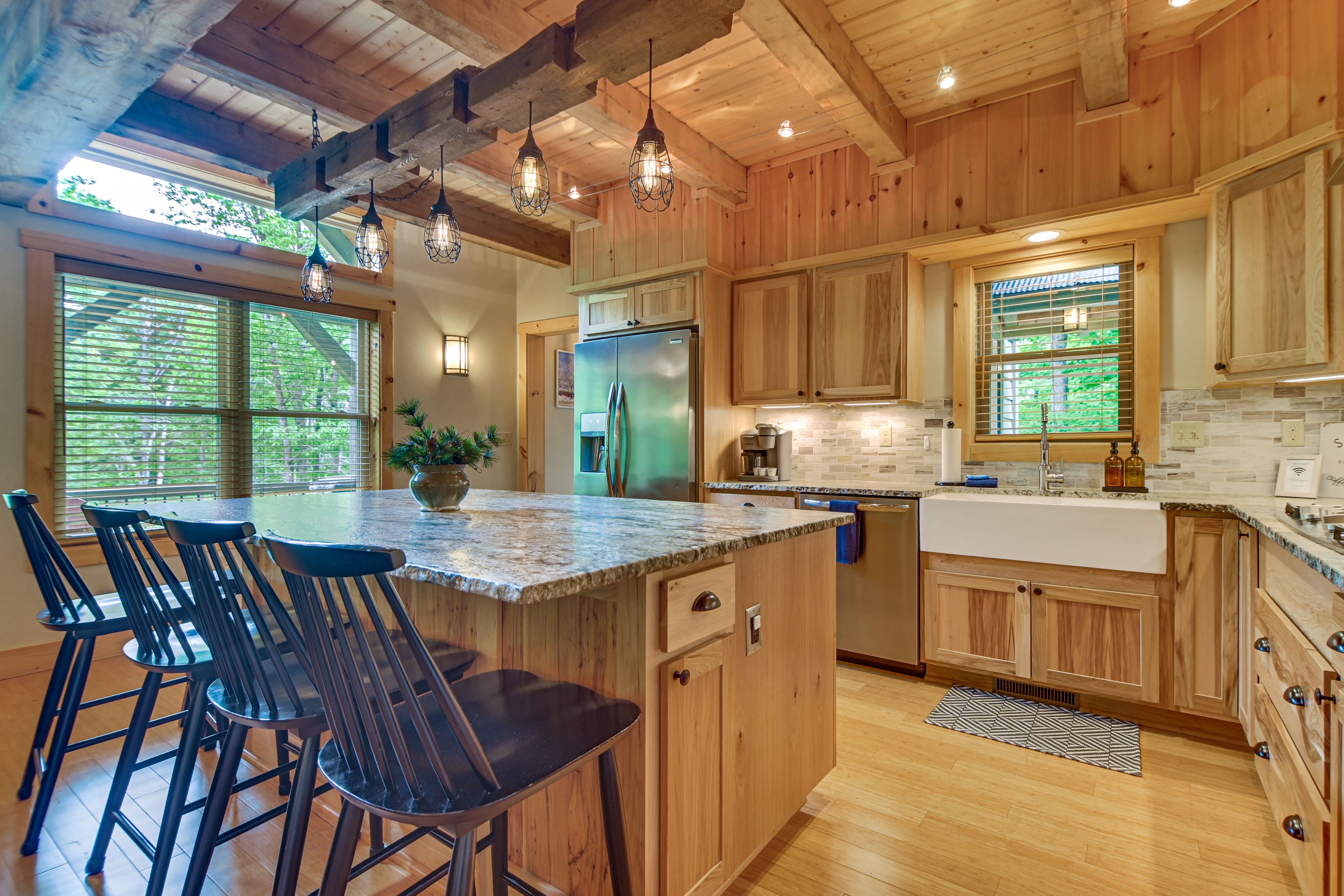 Kitchen | Main Level