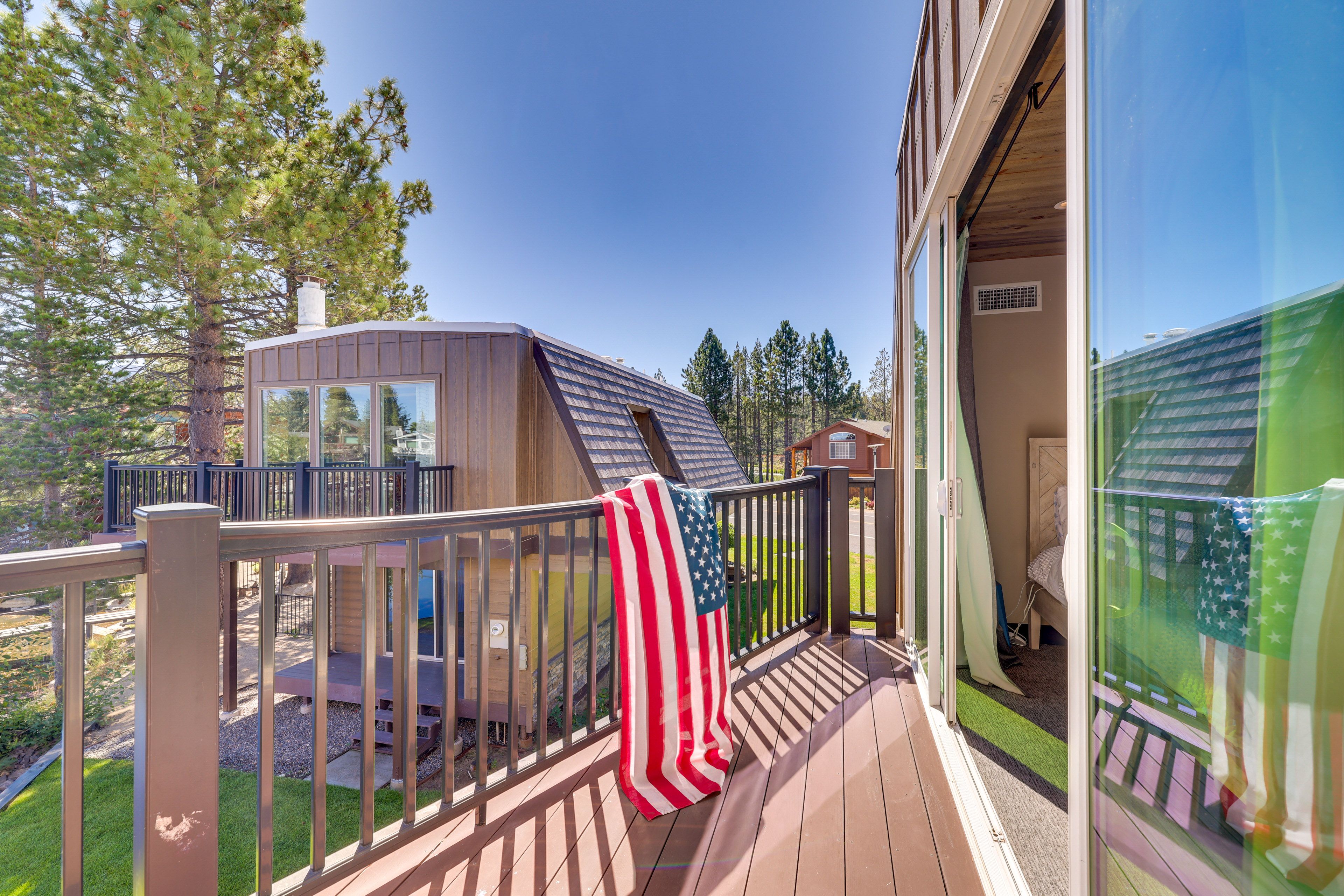 Private Balcony | Views