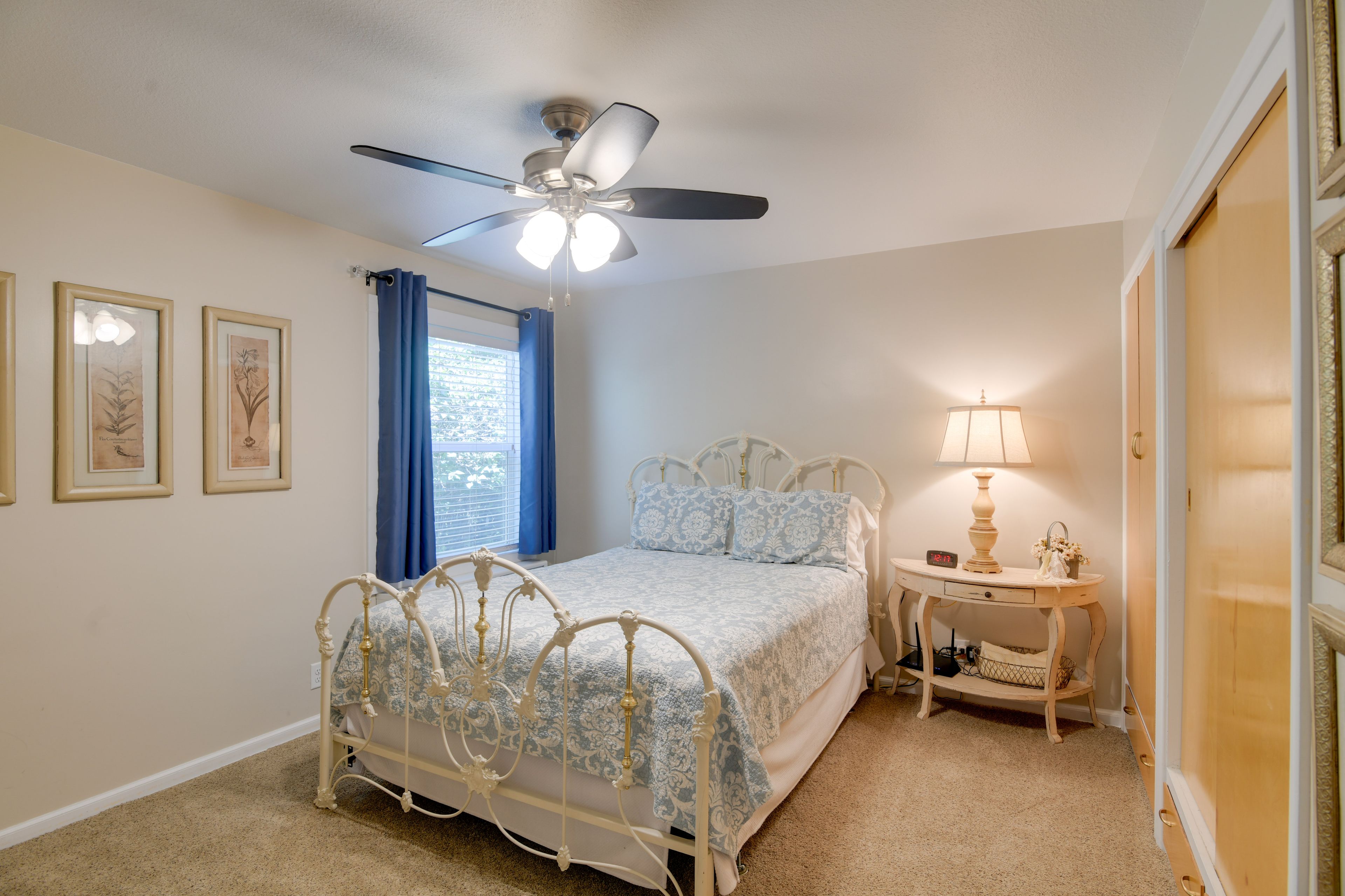 Bedroom 1 | Main Level | Queen Bed