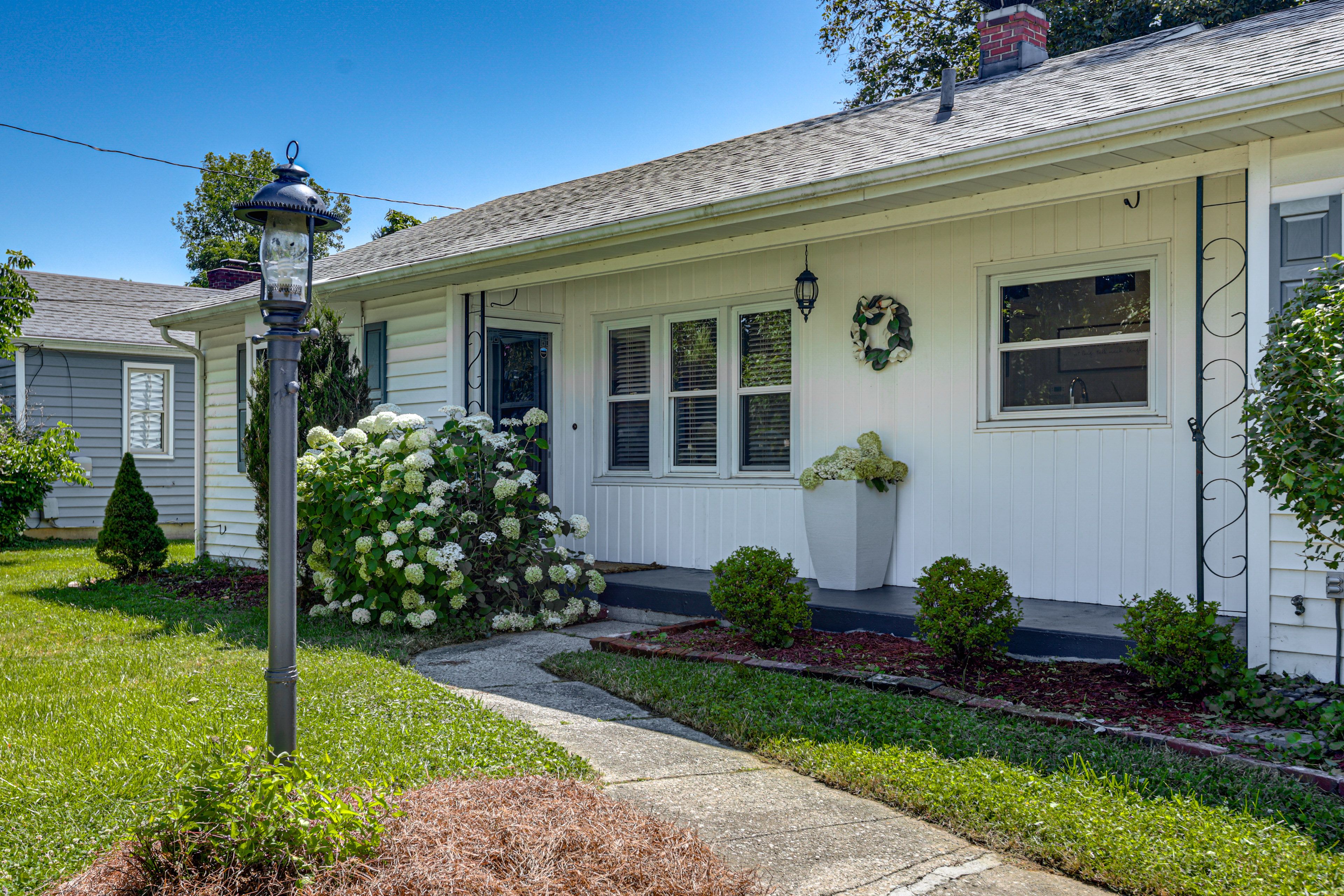 Exterior | Driveway (3 Vehicles) | Street Parking
