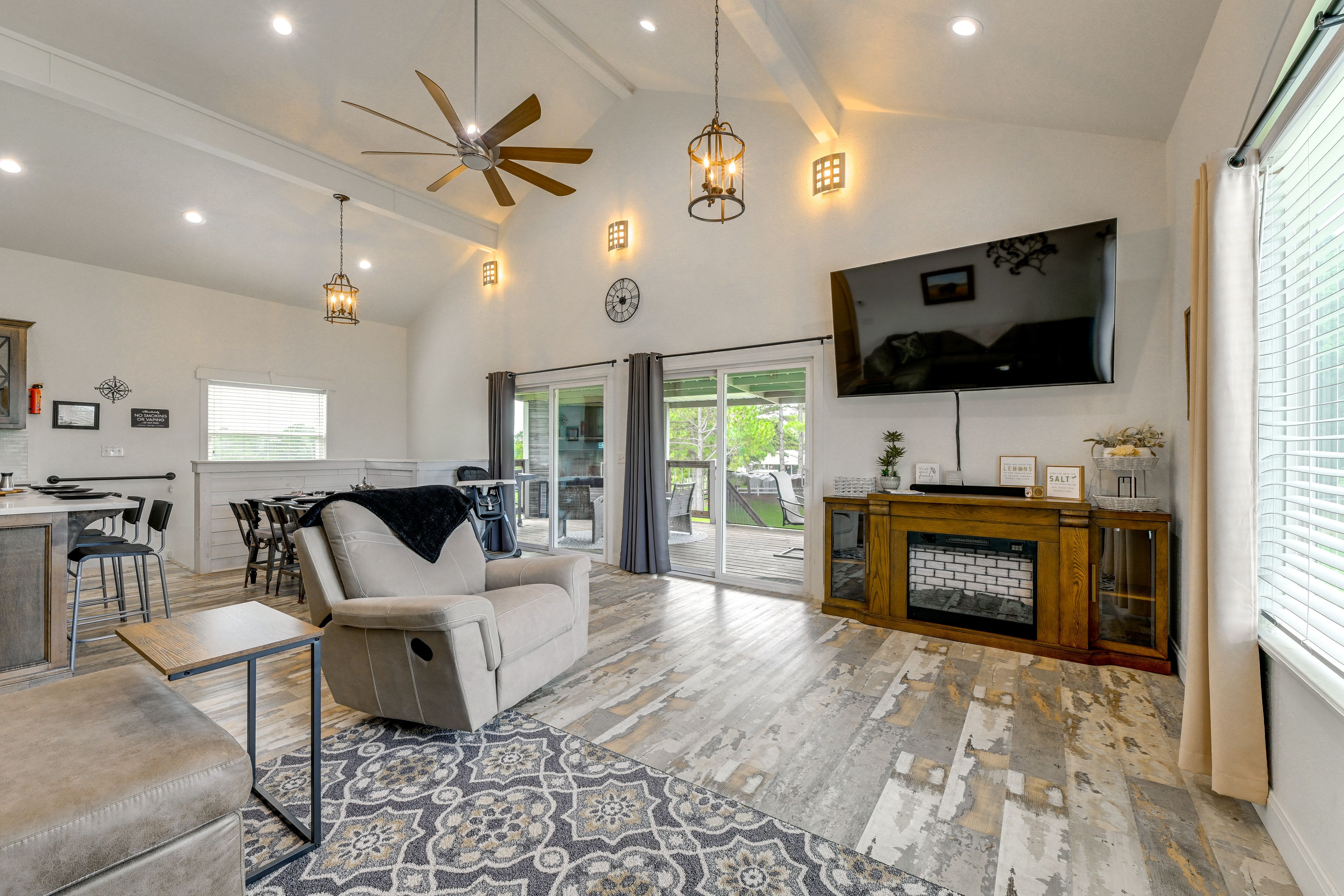 Living Room | Twin Sleeper Sofa | 2nd Floor