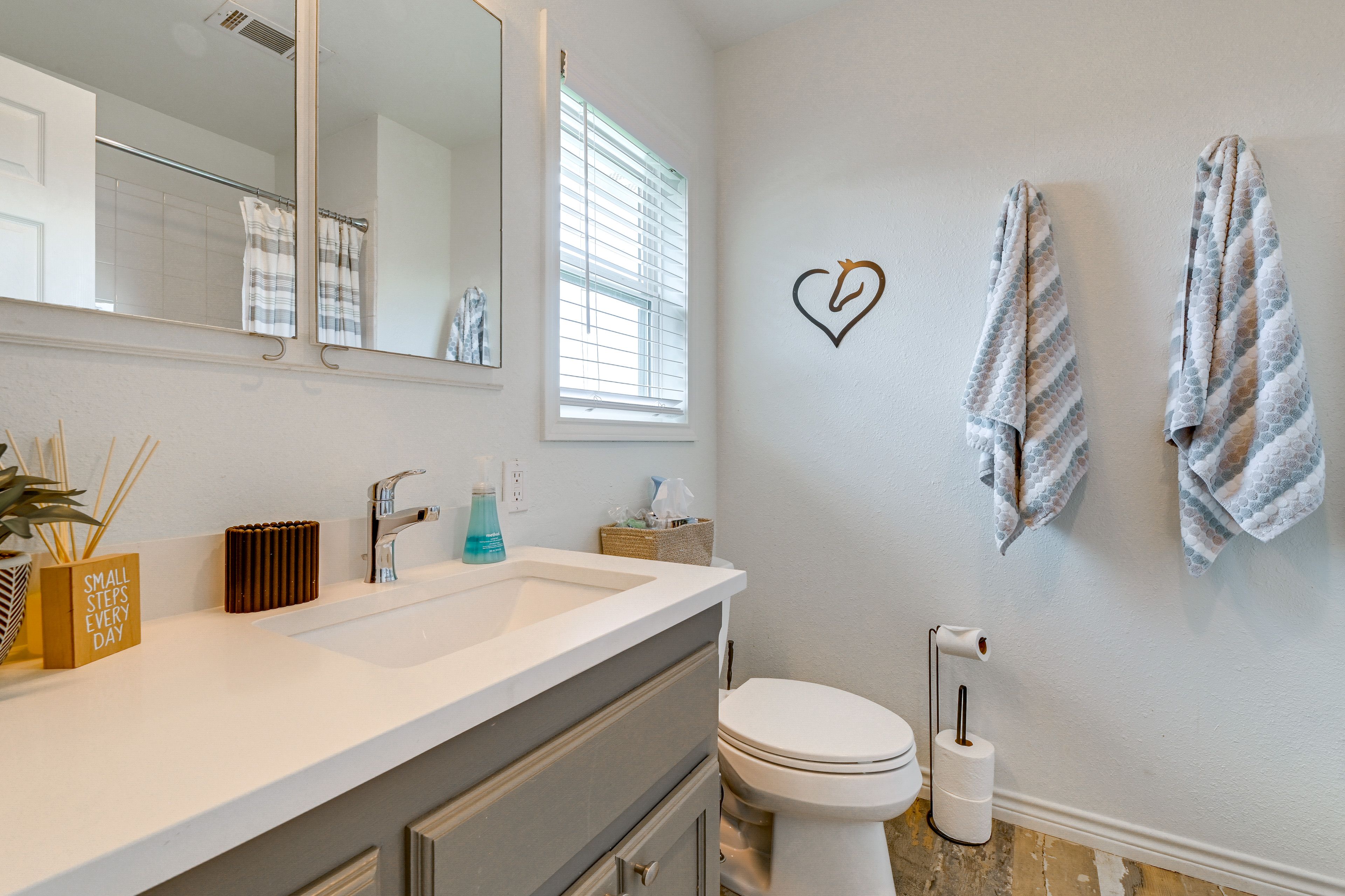 En-Suite Bathroom | 2nd Floor