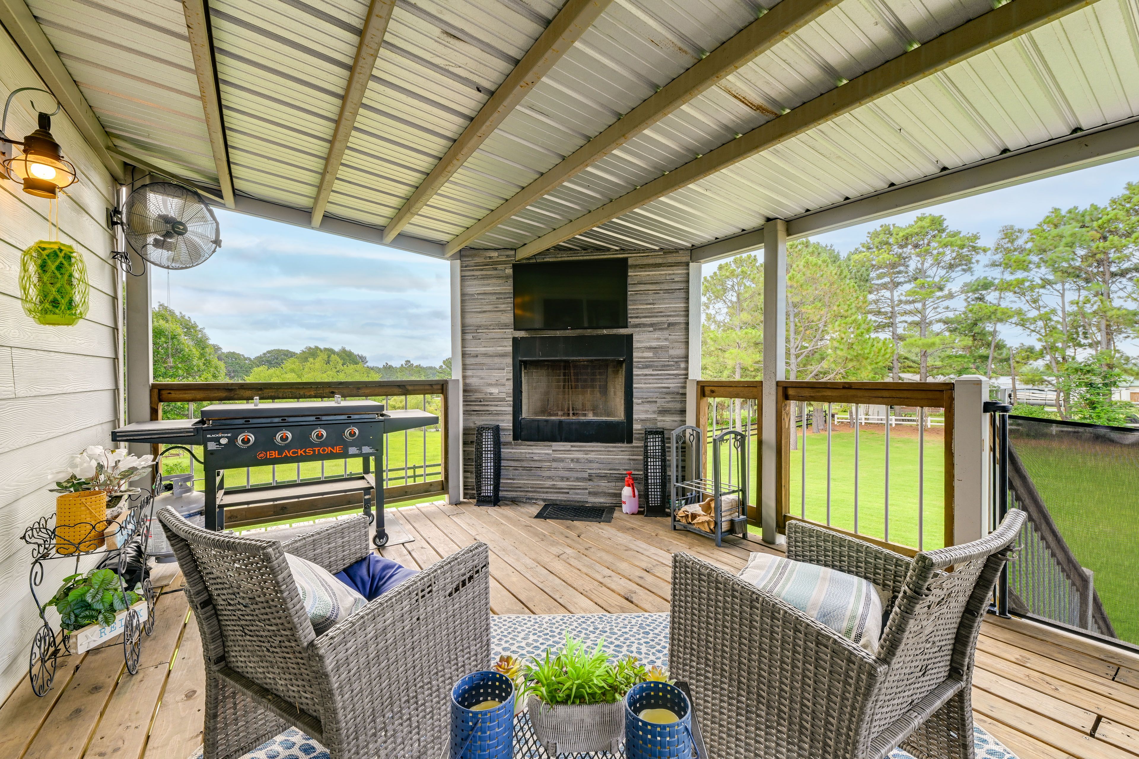 Kingston Vacation Rental | 4BR | 3BA | 2,744 Sq Ft