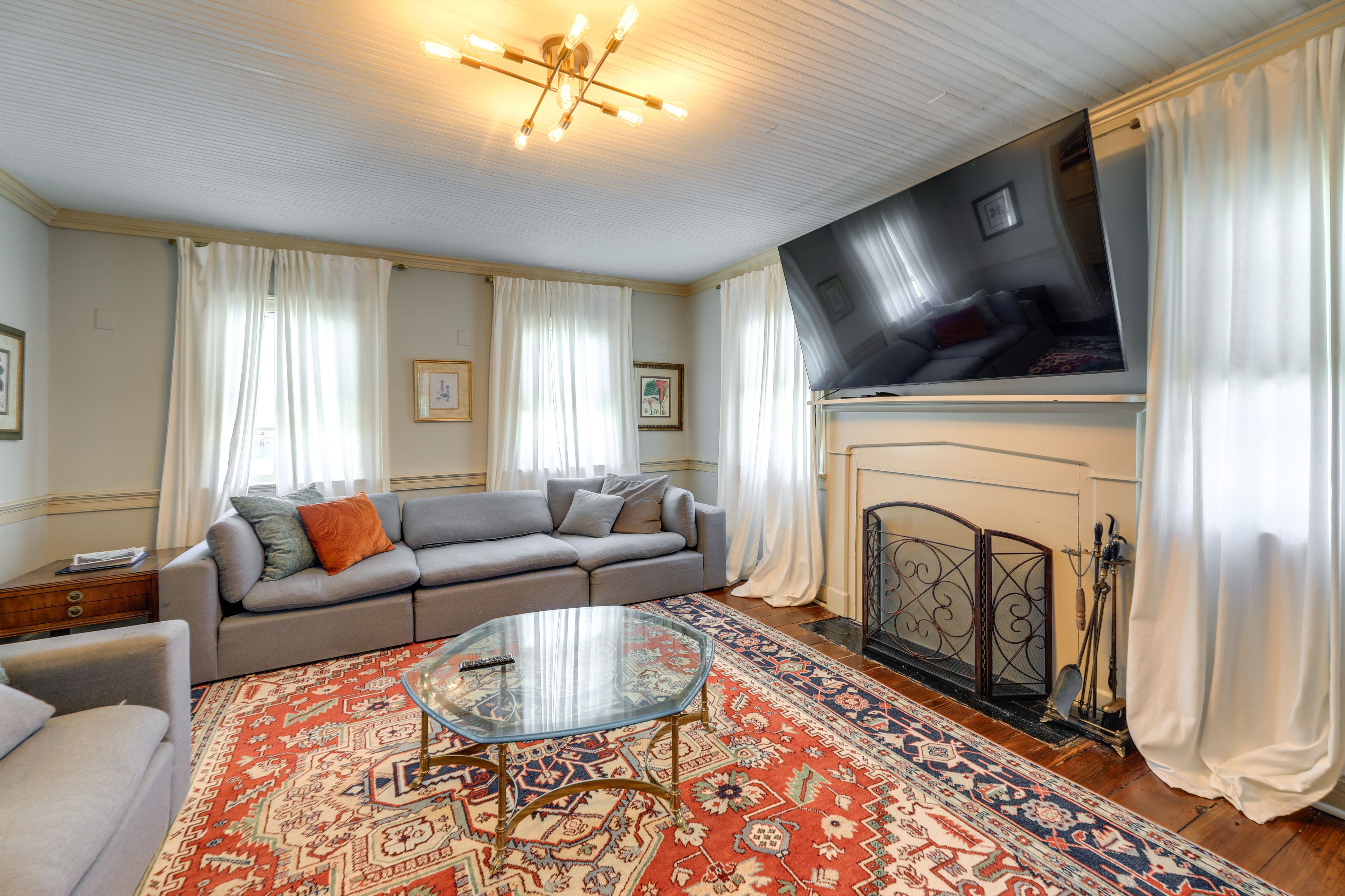 Living Room | Smart TV