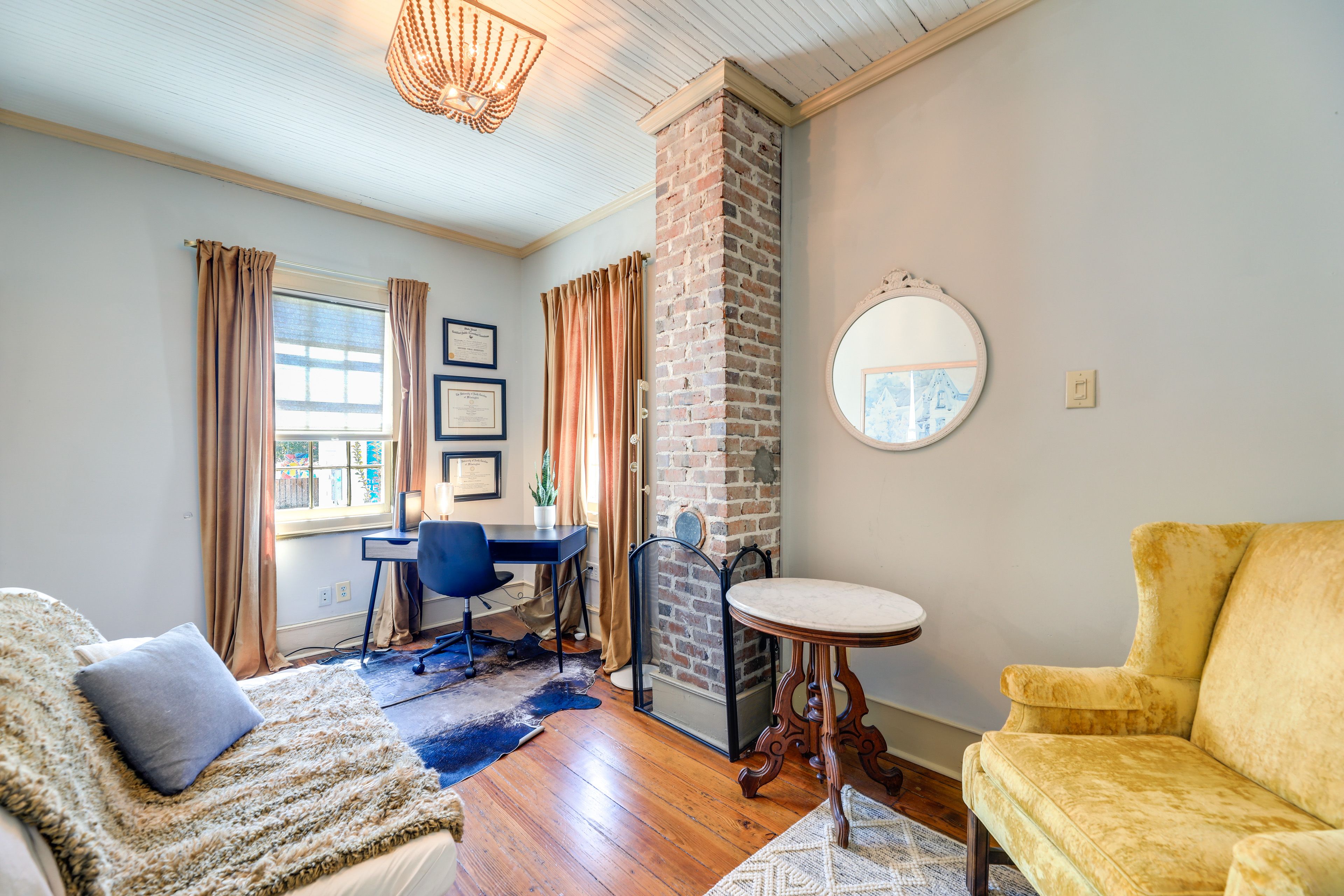 Office | Full Futon | 1st Floor