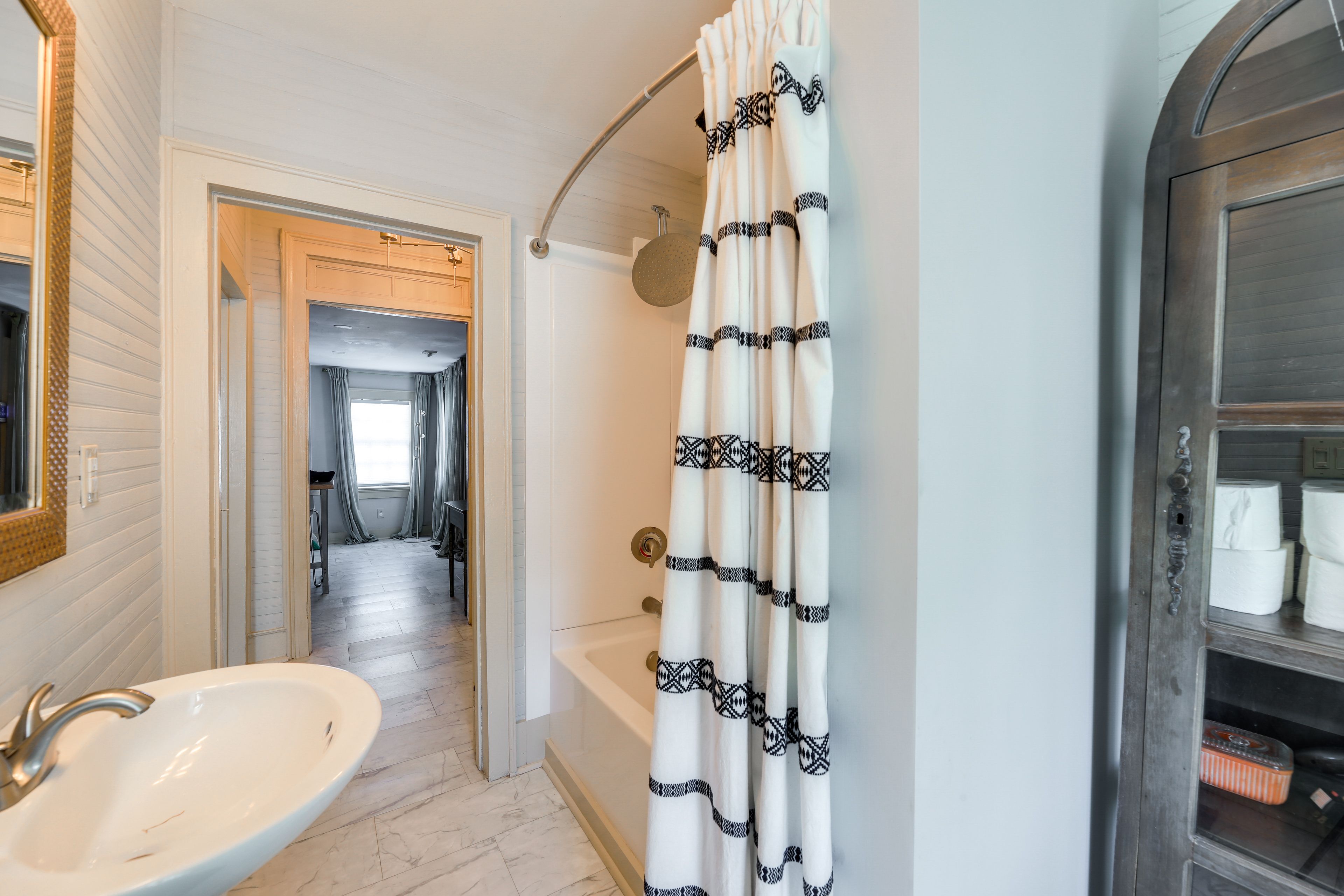 Bathroom | 1st Floor