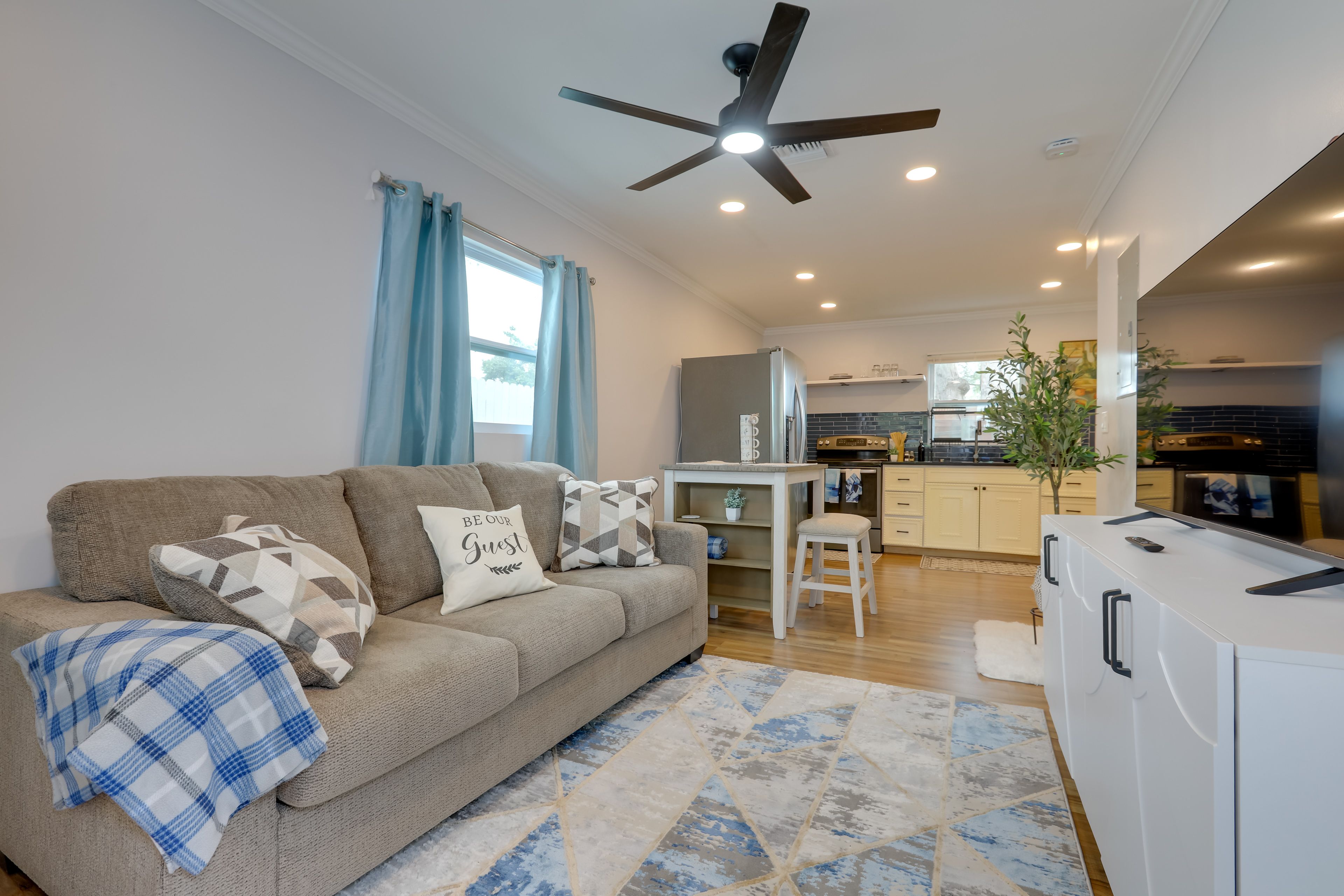 Home 1 | Living Room
